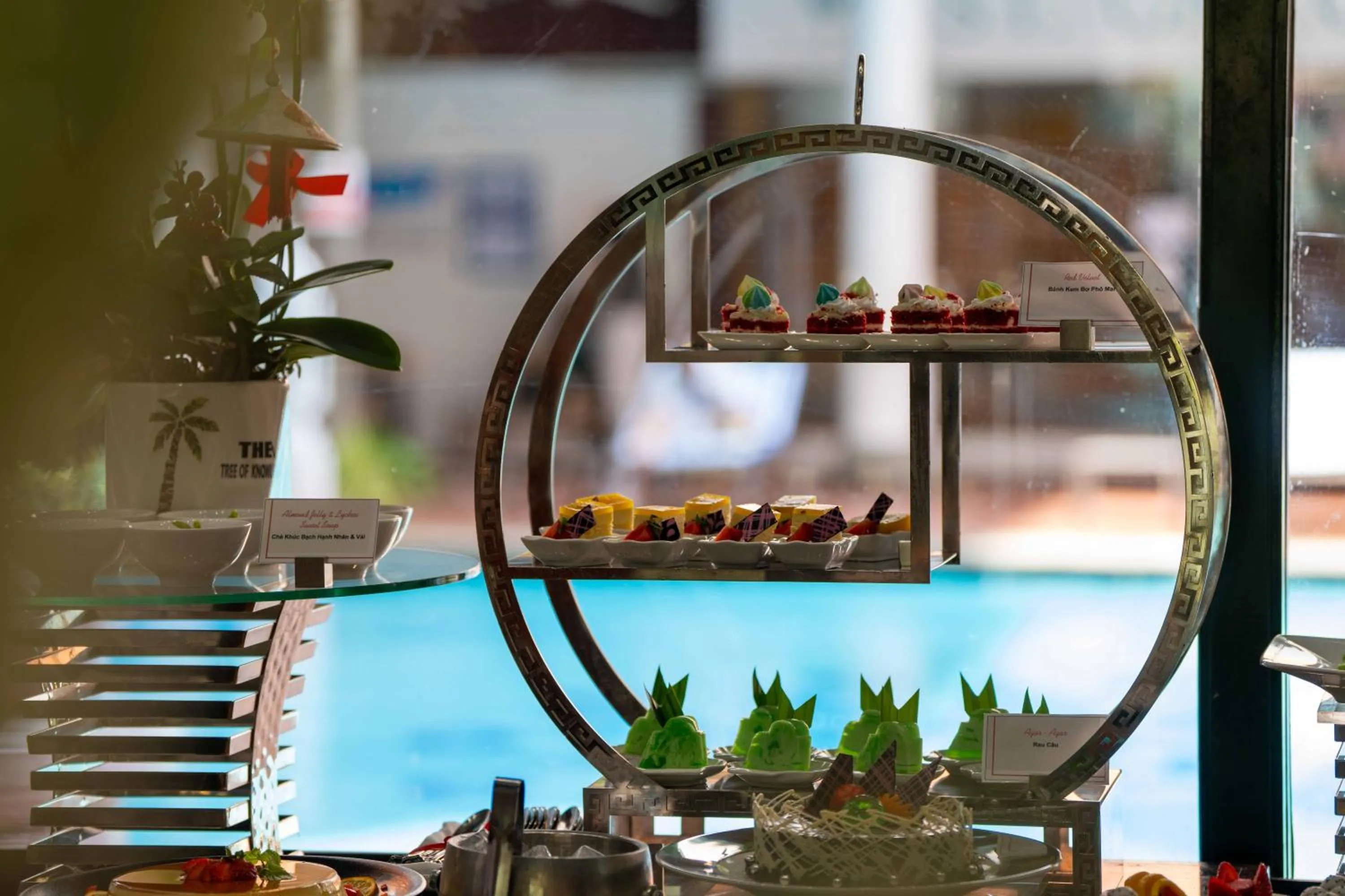 Food in Garden Plaza Saigon - Formerly PARKROYAL Saigon