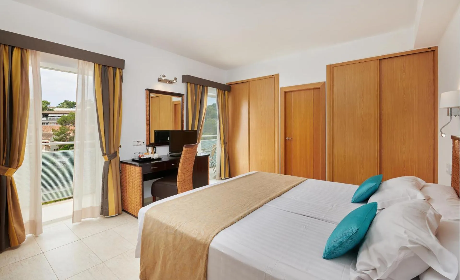Photo of the whole room, Bed in Hotel Apartamentos Cala Santanyi