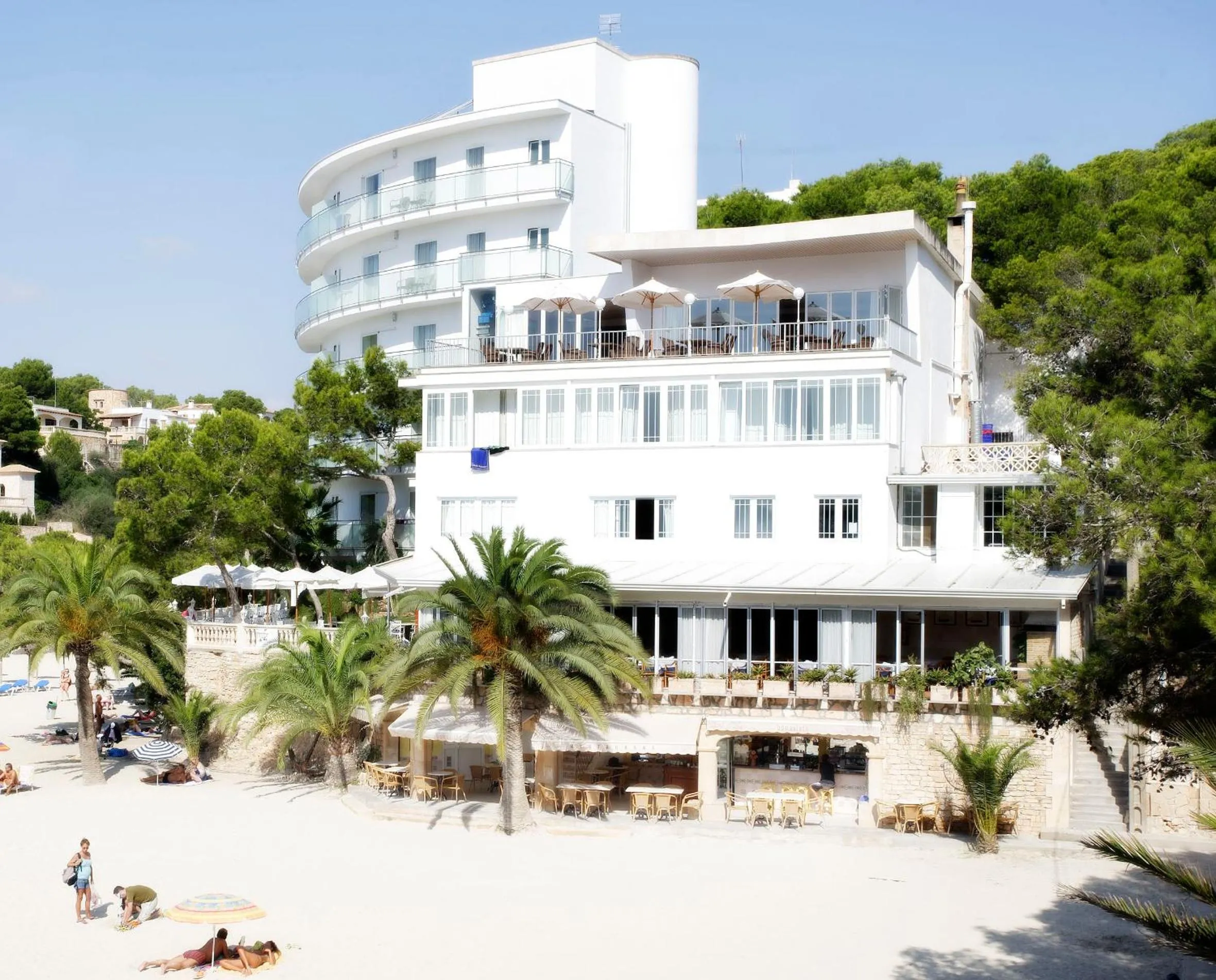 Restaurant/places to eat in Hotel Apartamentos Cala Santanyi