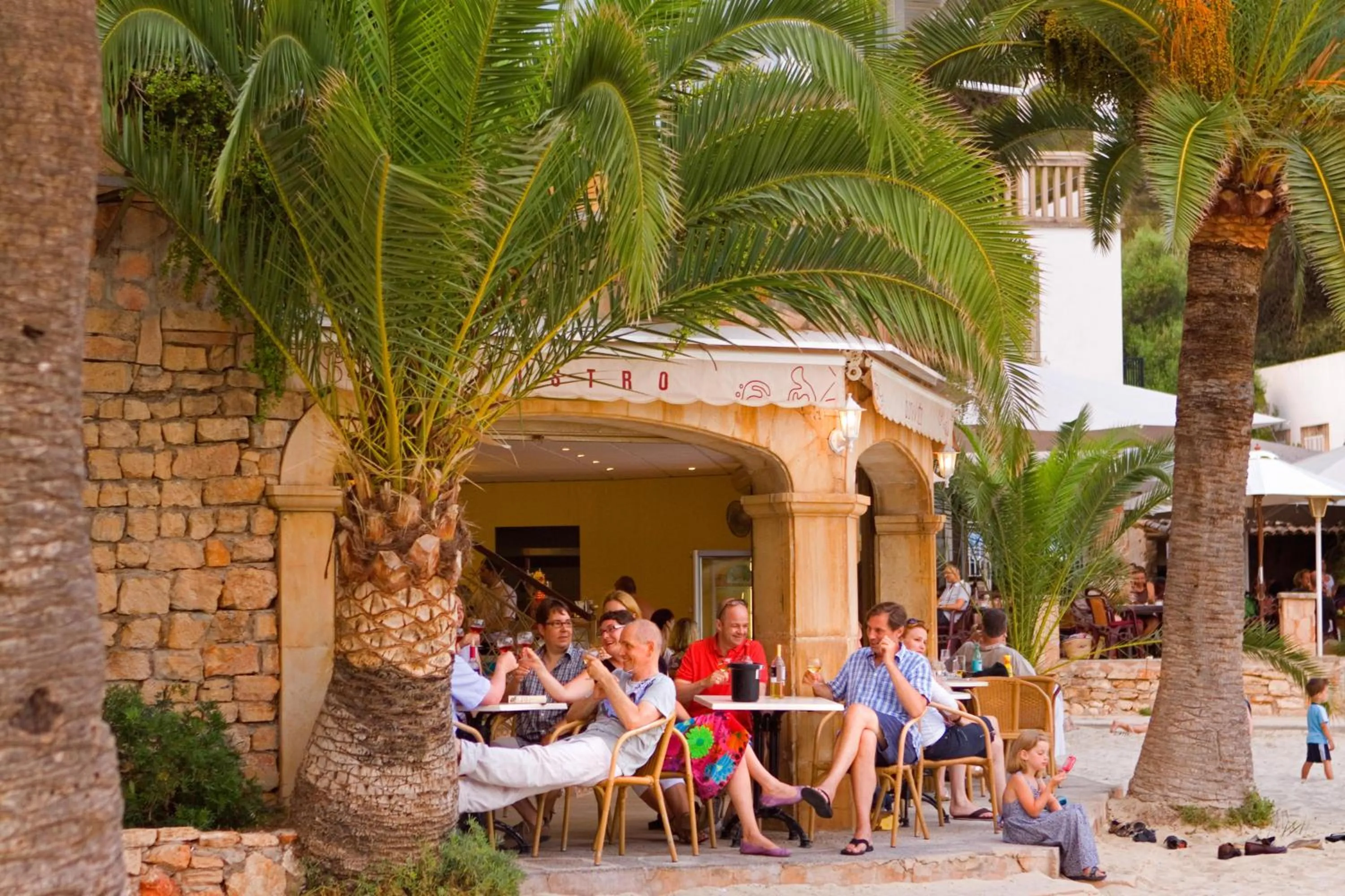 Lounge or bar in Hotel Apartamentos Cala Santanyi