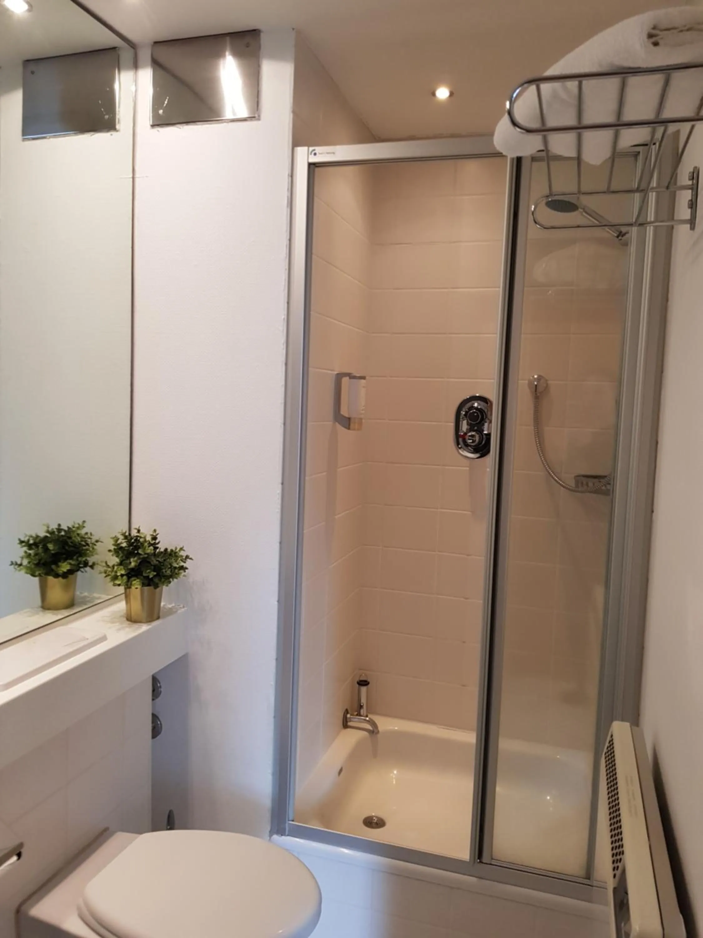 Bathroom in Hotel Milin