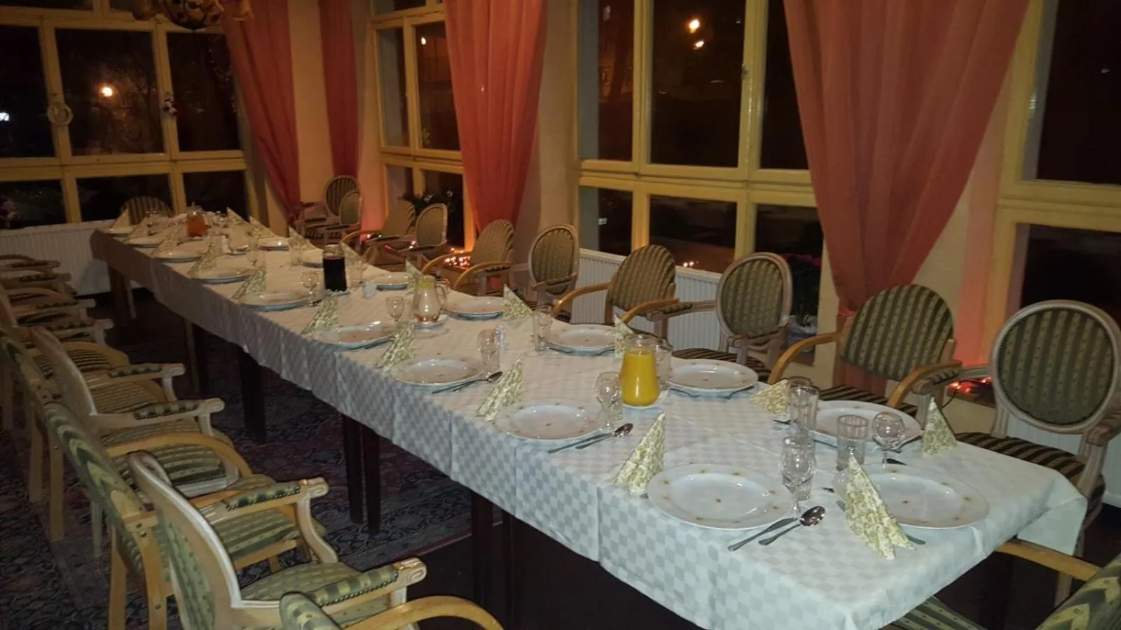 Restaurant/places to eat in Villa Kunterbunt Willa Śmiesznotka