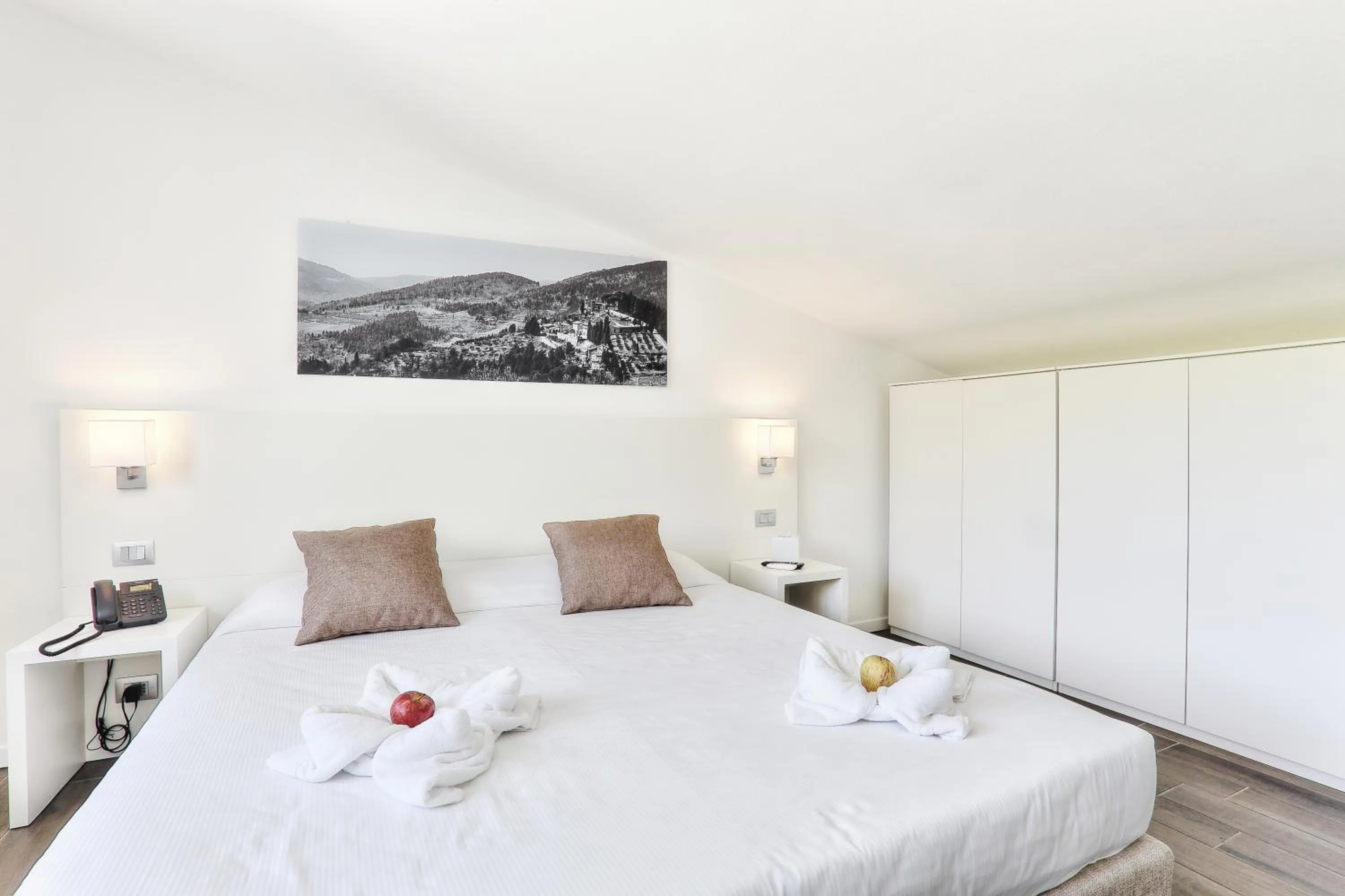 Photo of the whole room, Bed in The Florence Hills Resort & Wellness