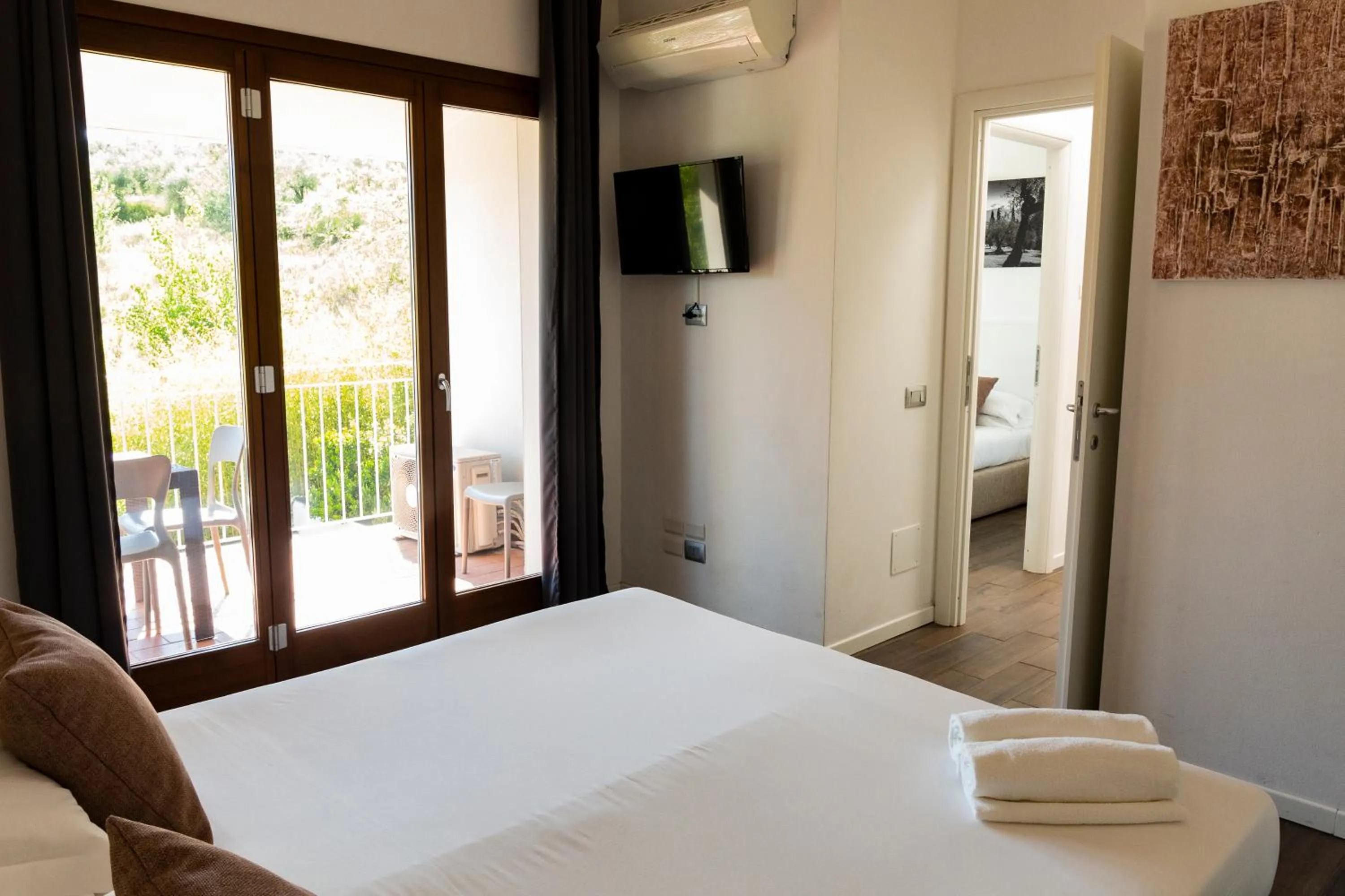 Bed in The Florence Hills Resort & Wellness