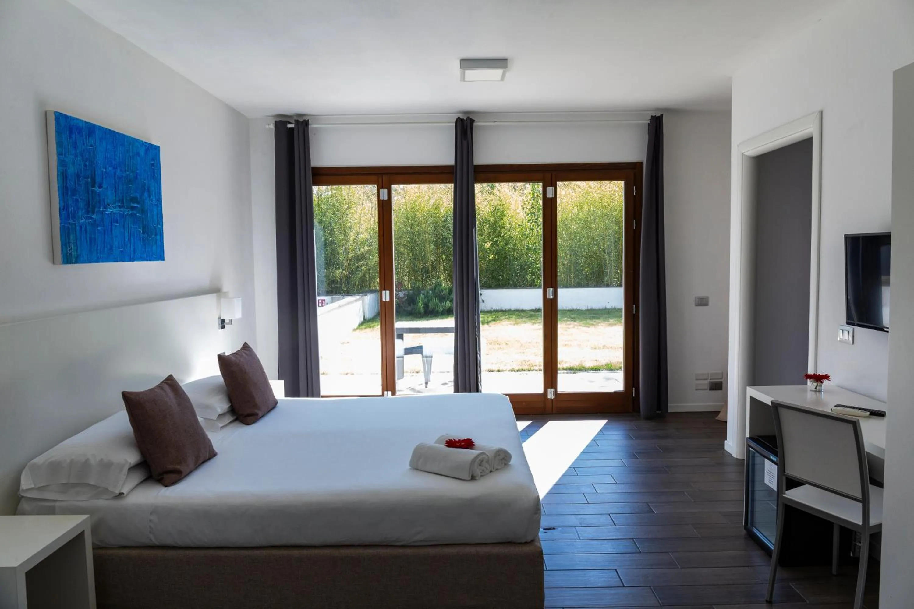 Bedroom, Bed in The Florence Hills Resort & Wellness