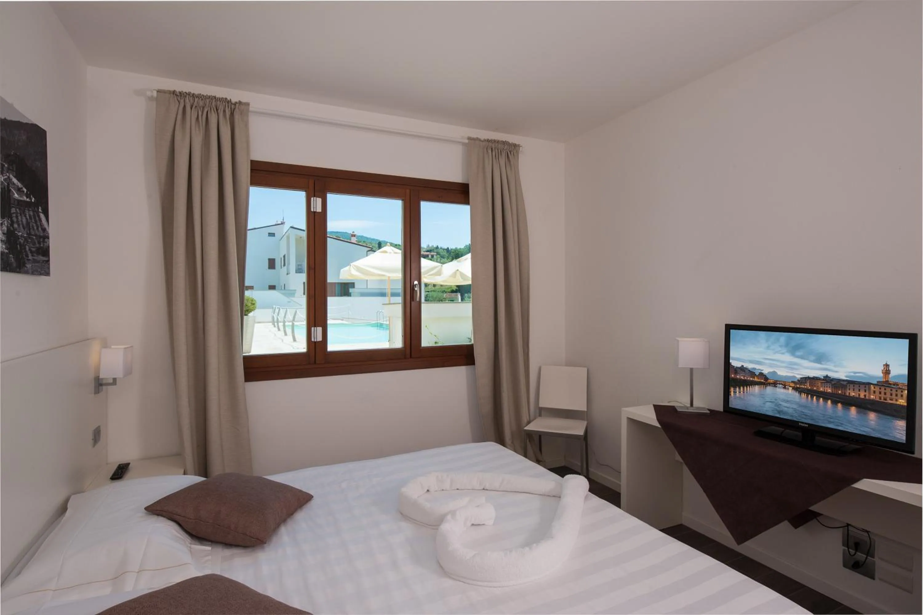 Bed in The Florence Hills Resort & Wellness