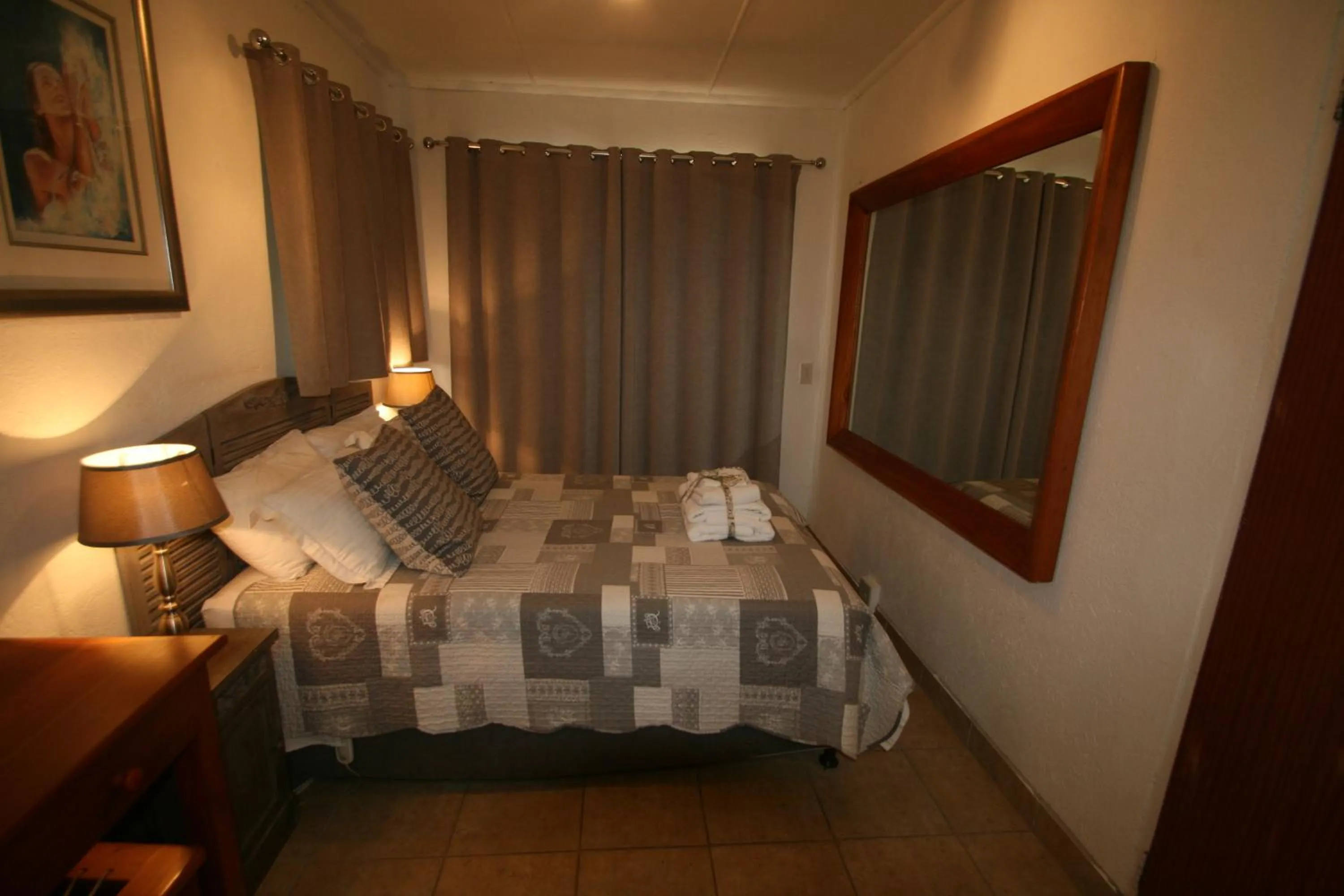 Bed in Dusk to Dawn Guesthouse