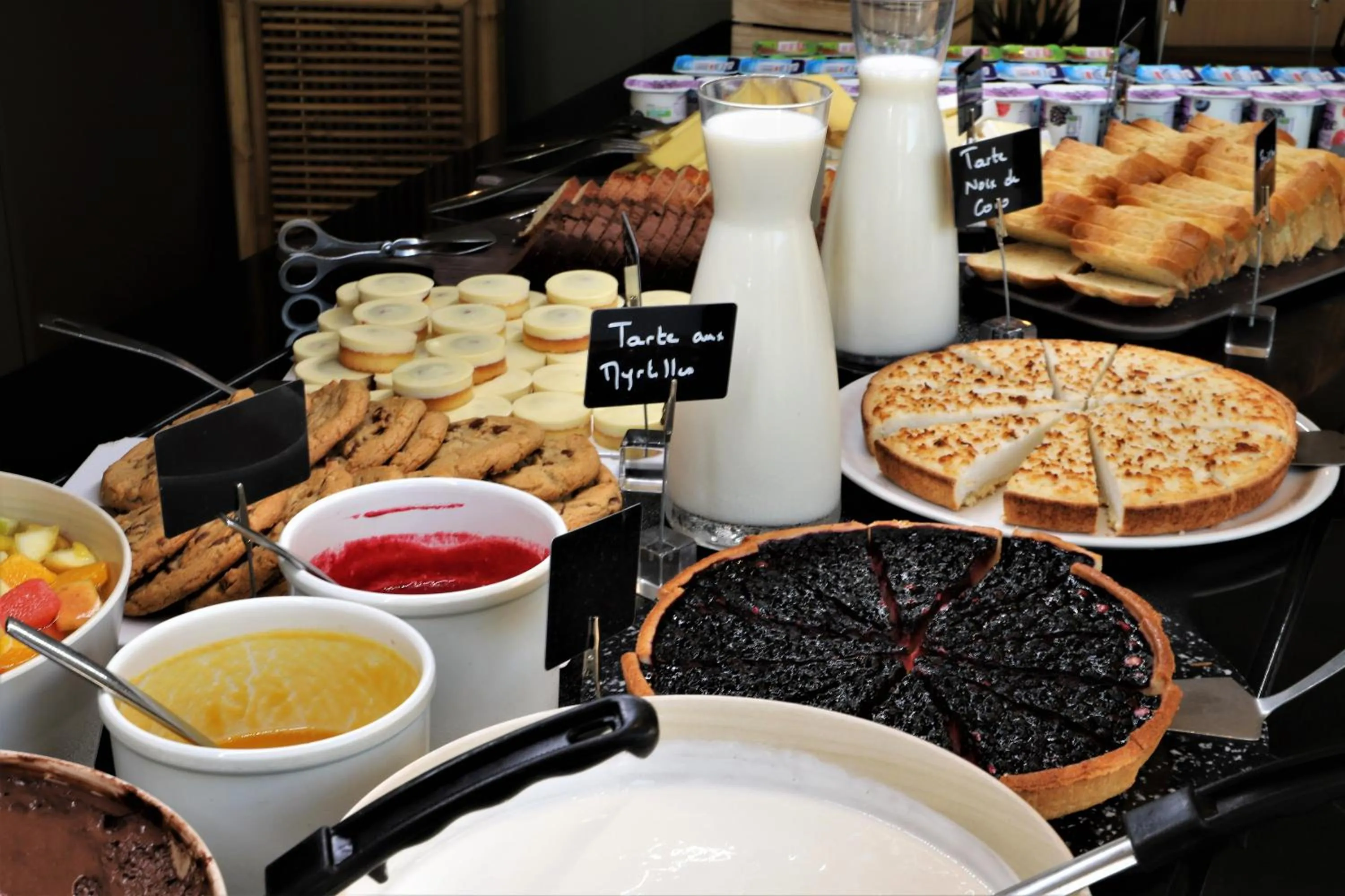 Restaurant/places to eat in SOWELL Family Hôtel Port Grimaud