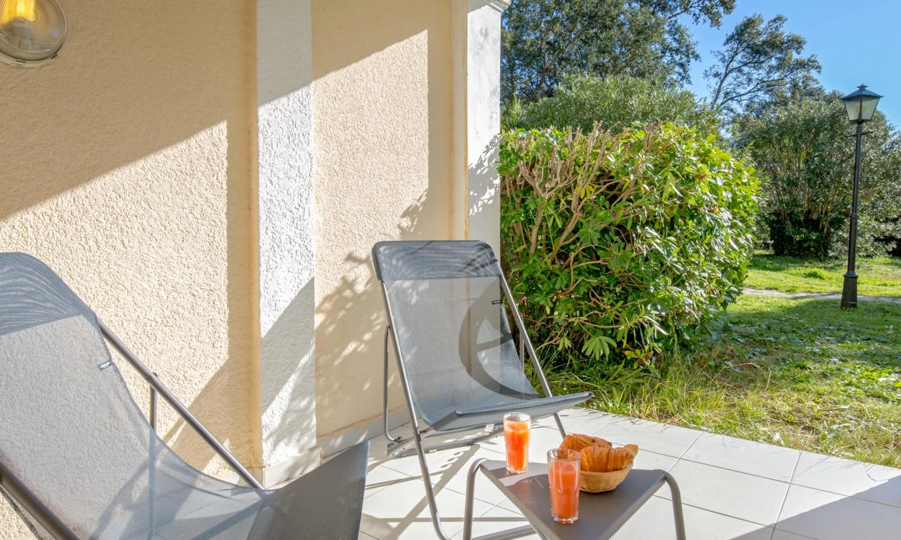 Patio in SOWELL Family Hôtel Port Grimaud