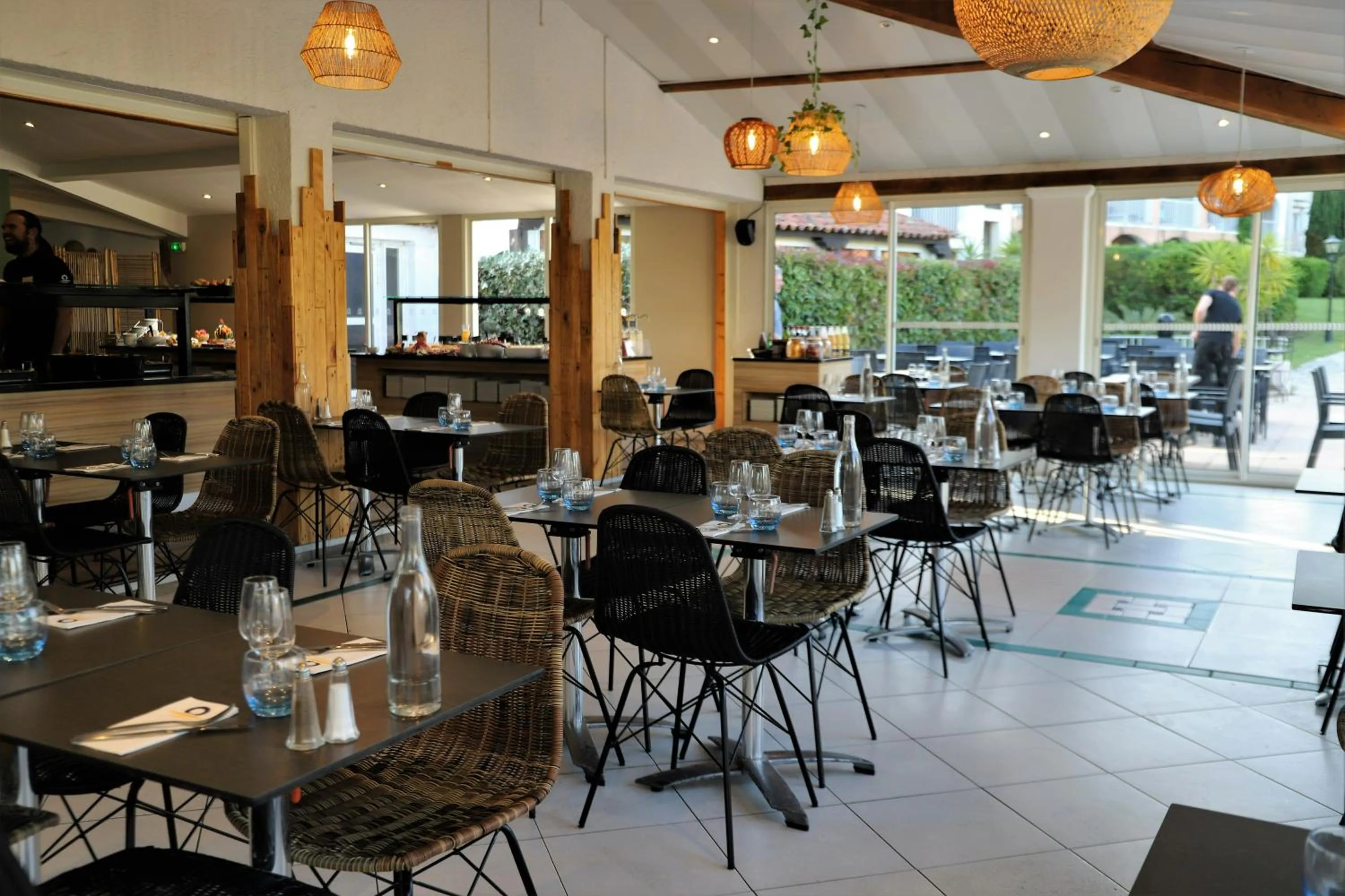 Restaurant/places to eat in SOWELL Family Hôtel Port Grimaud