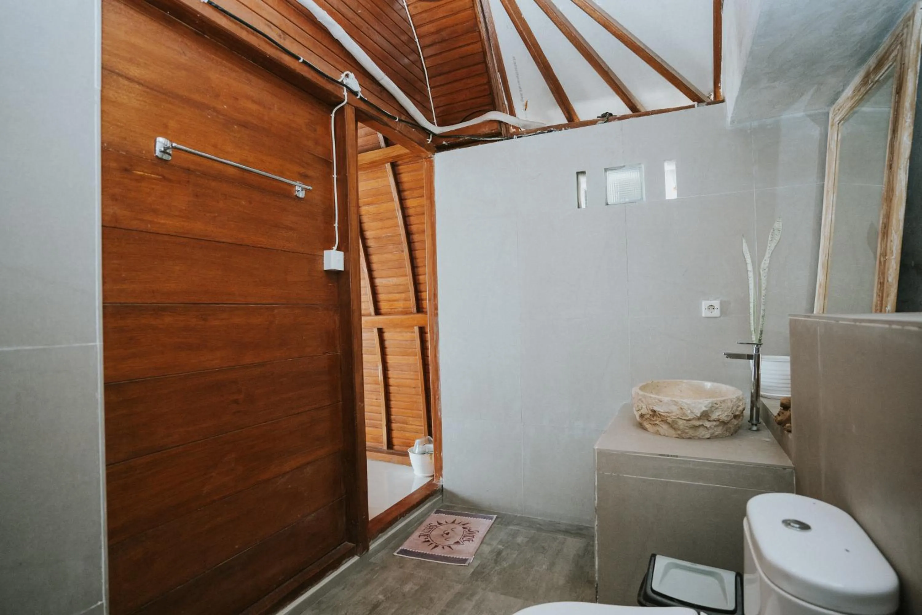 Shower in Permata Hill Nusa Penida