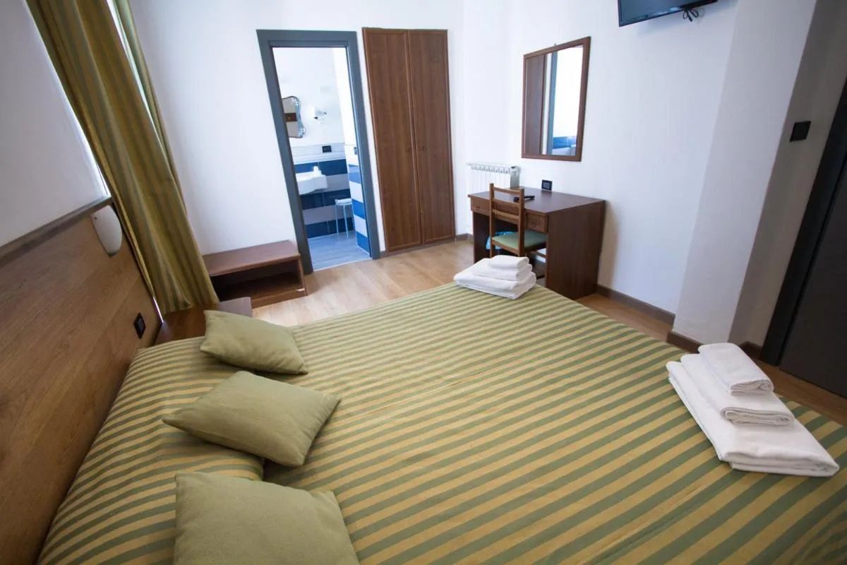 Photo of the whole room in Hotel Marinella