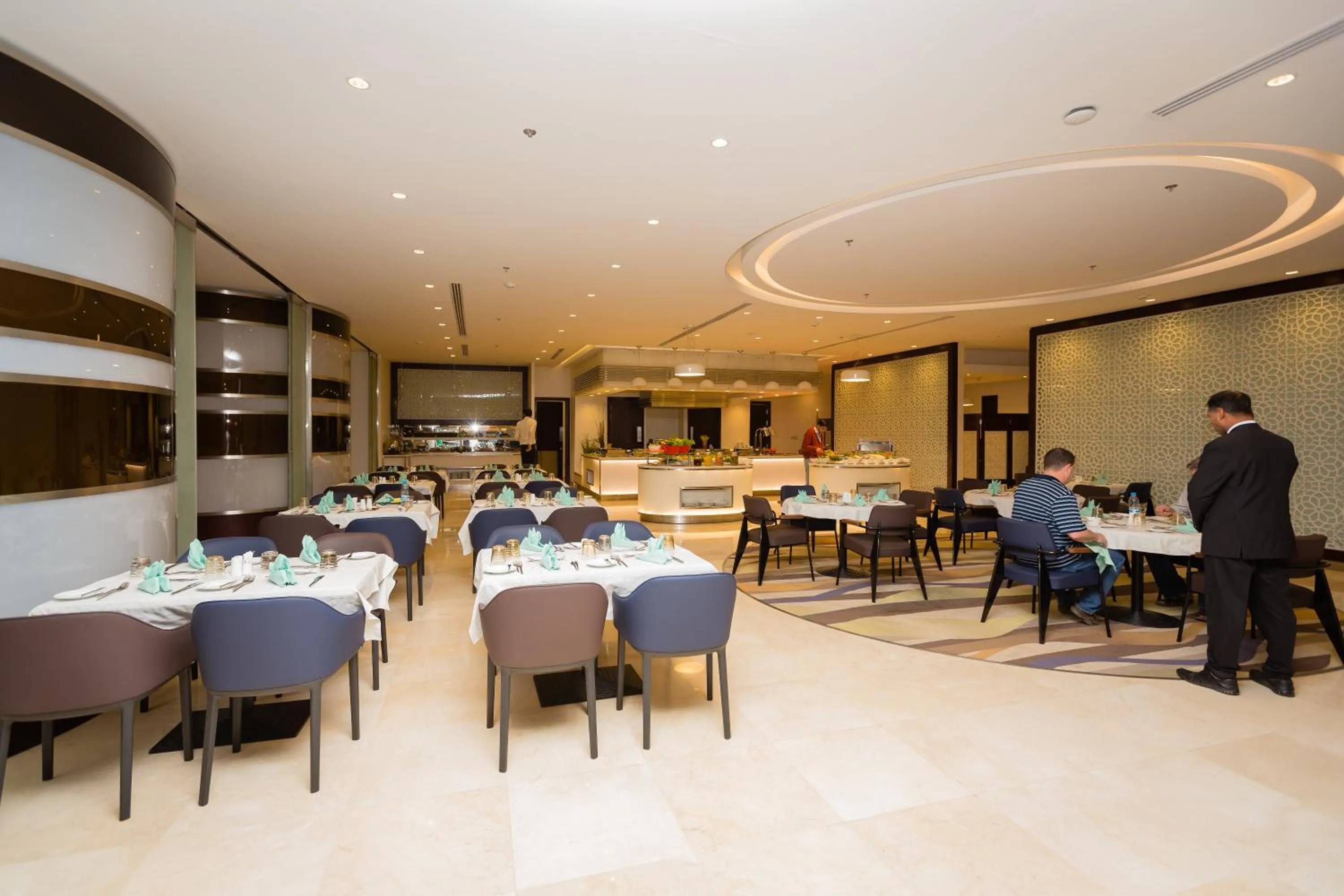 Restaurant/places to eat in Holiday Inn Yanbu by IHG