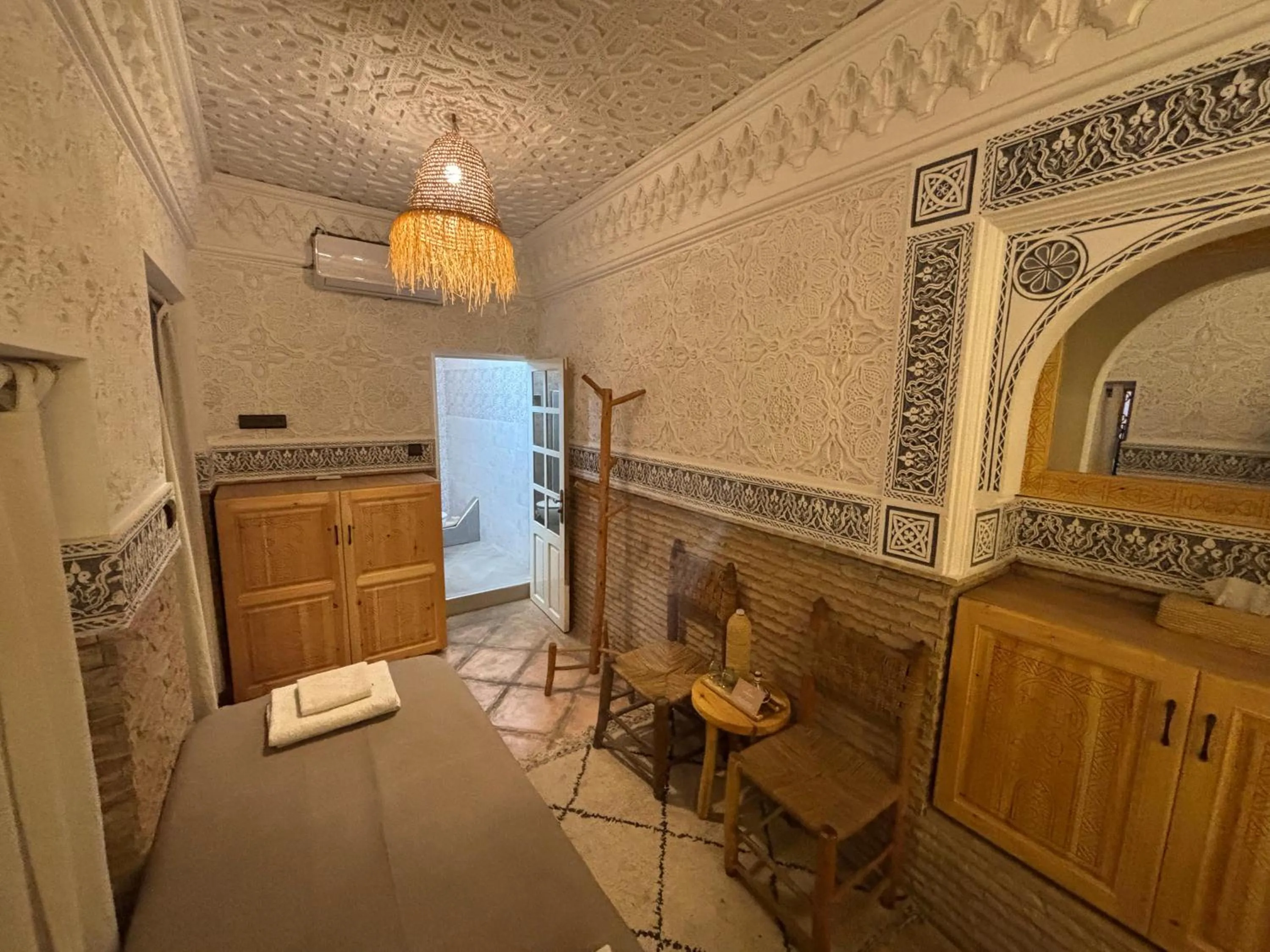 Property building in Riad Minami