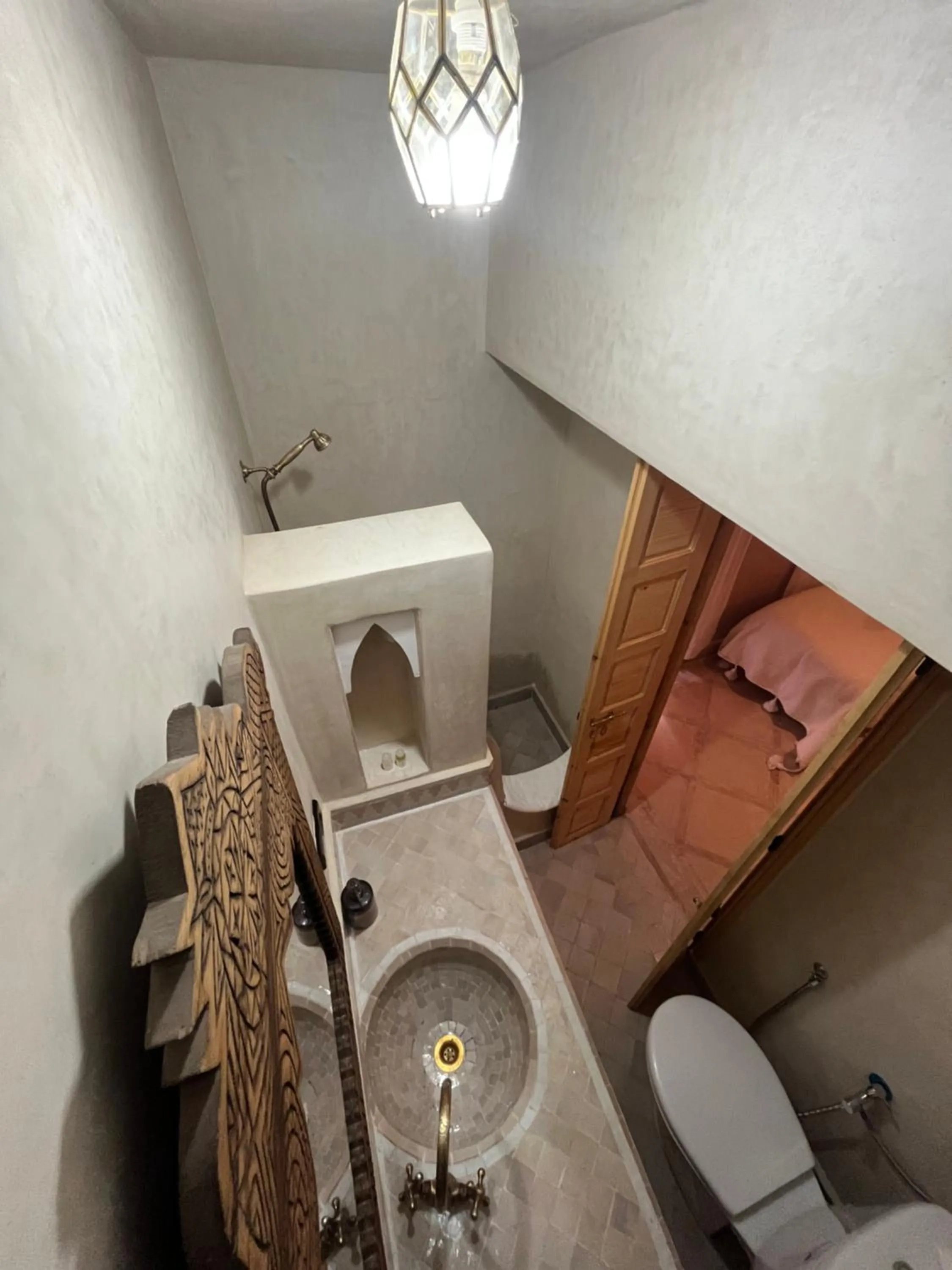 Property building in Riad Minami