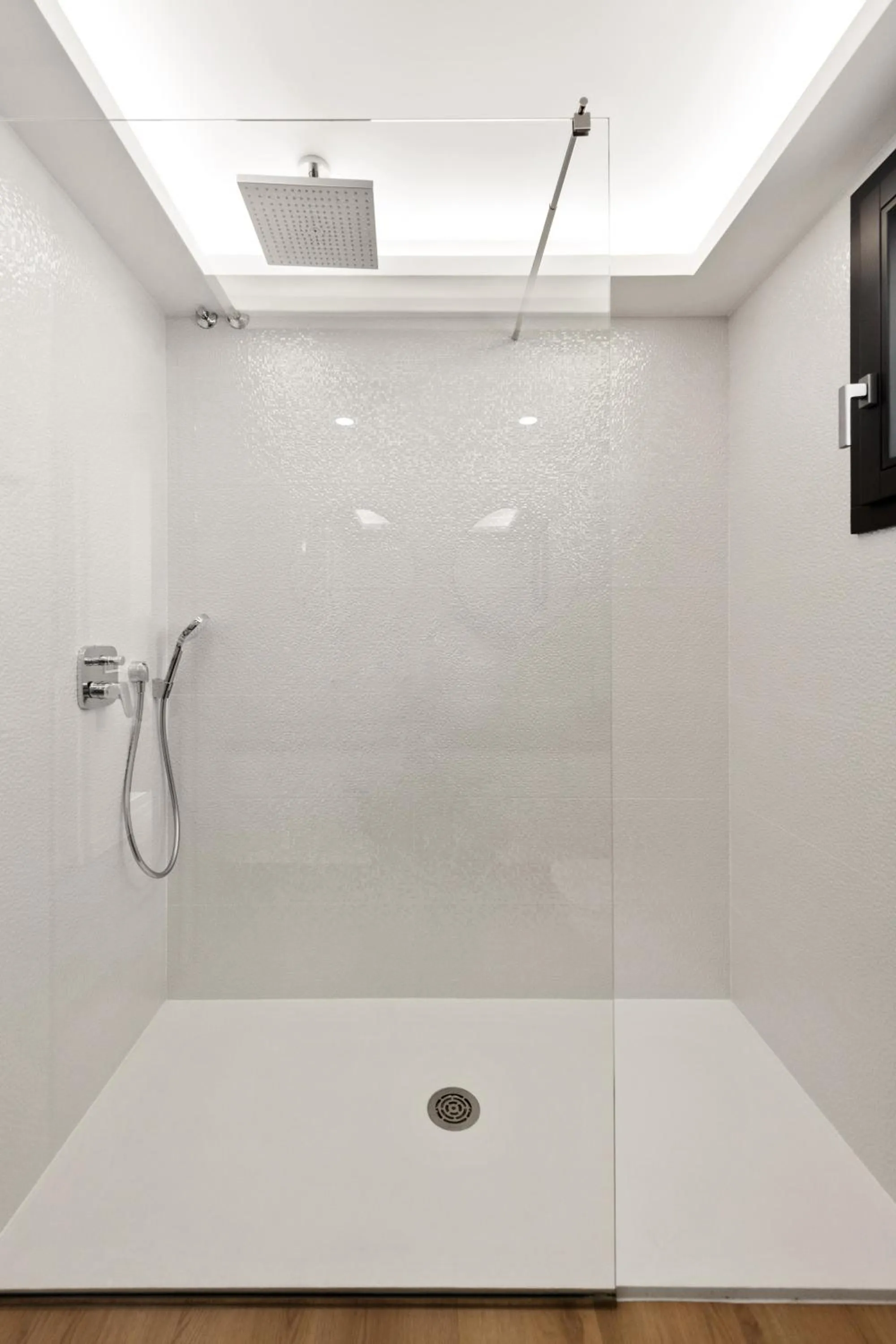 Sunny modern Apartment Perfect located