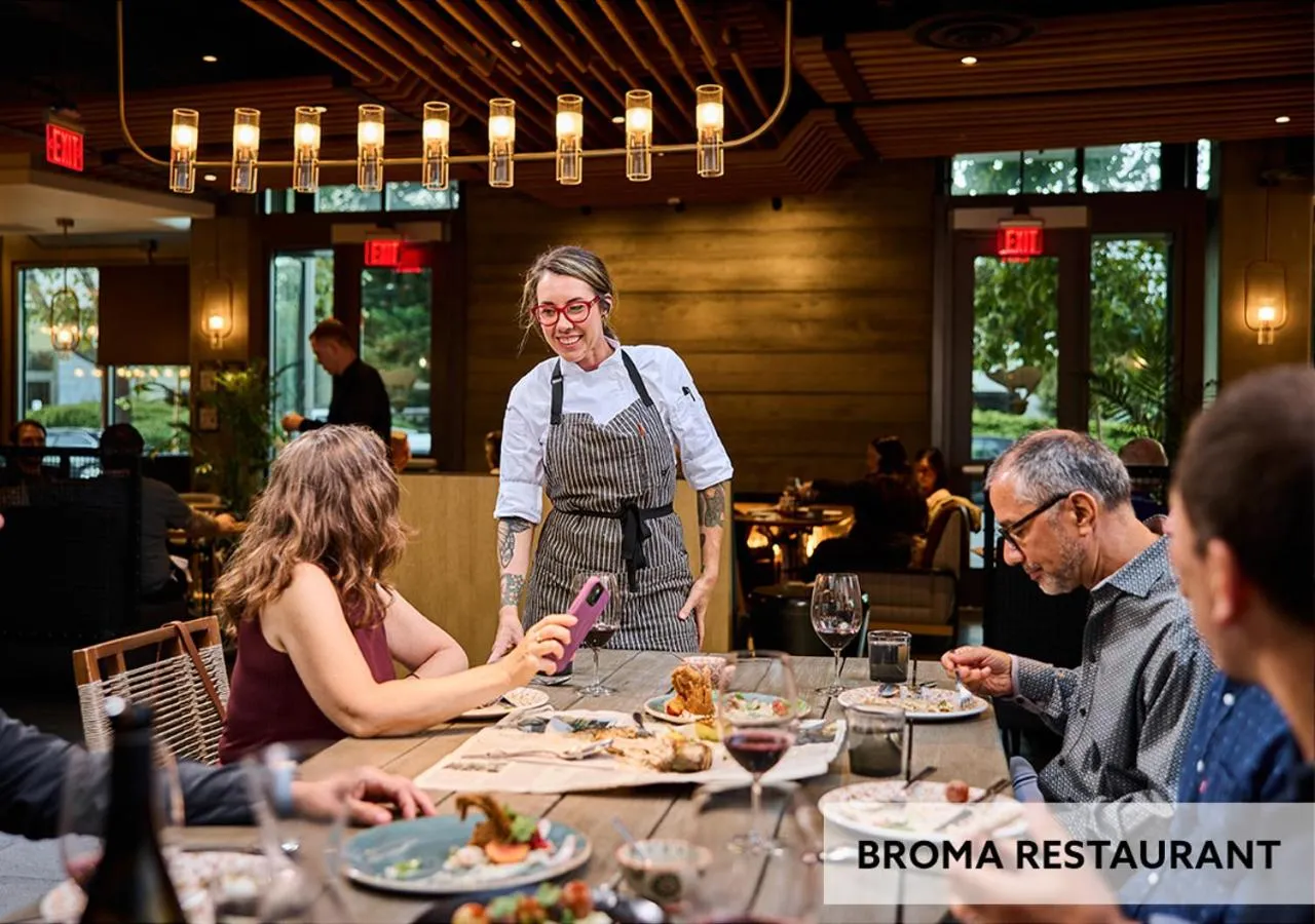 Restaurant/places to eat in Shashi Hotel Mountain View Palo Alto