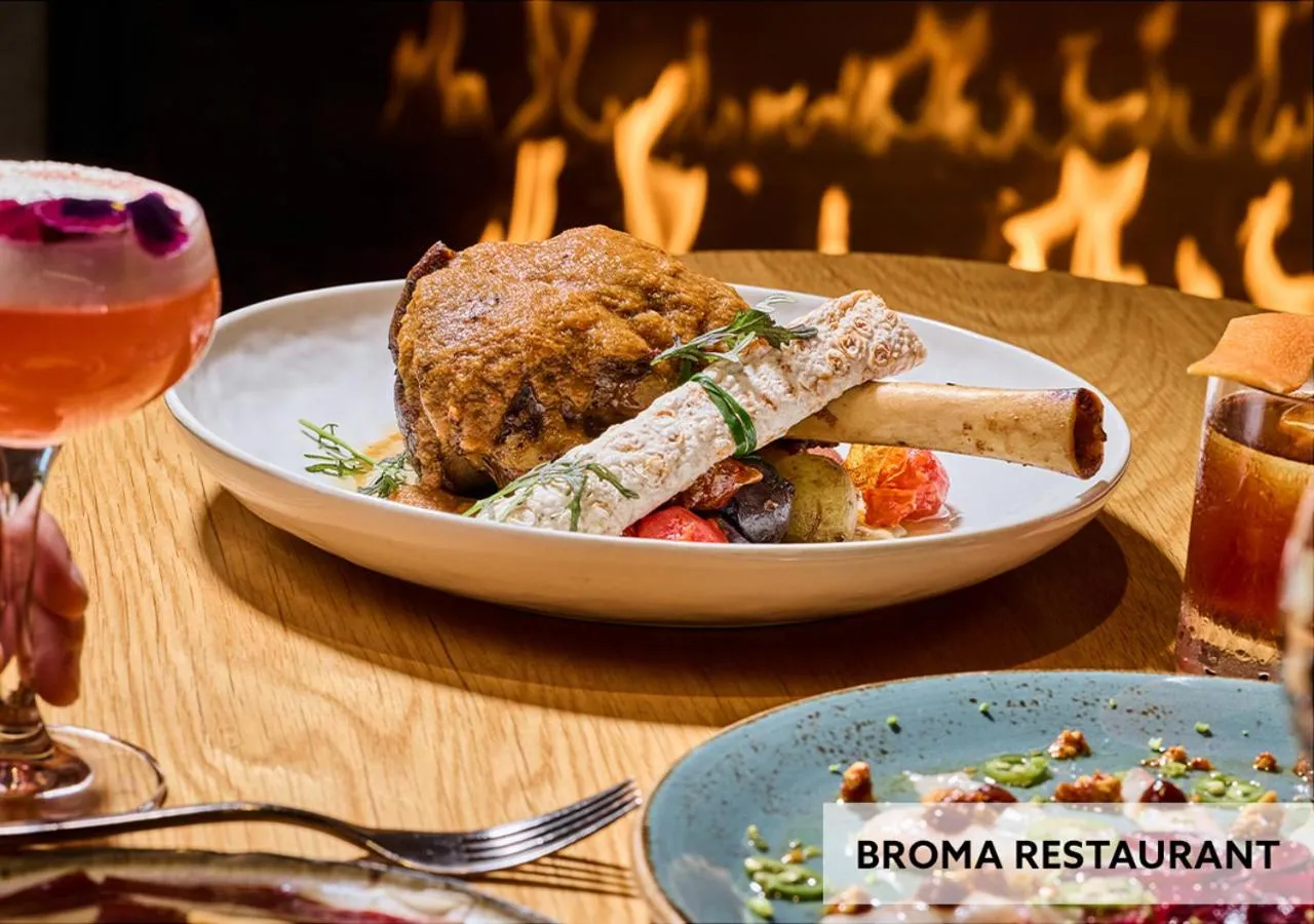 Restaurant/places to eat in Shashi Hotel Mountain View Palo Alto