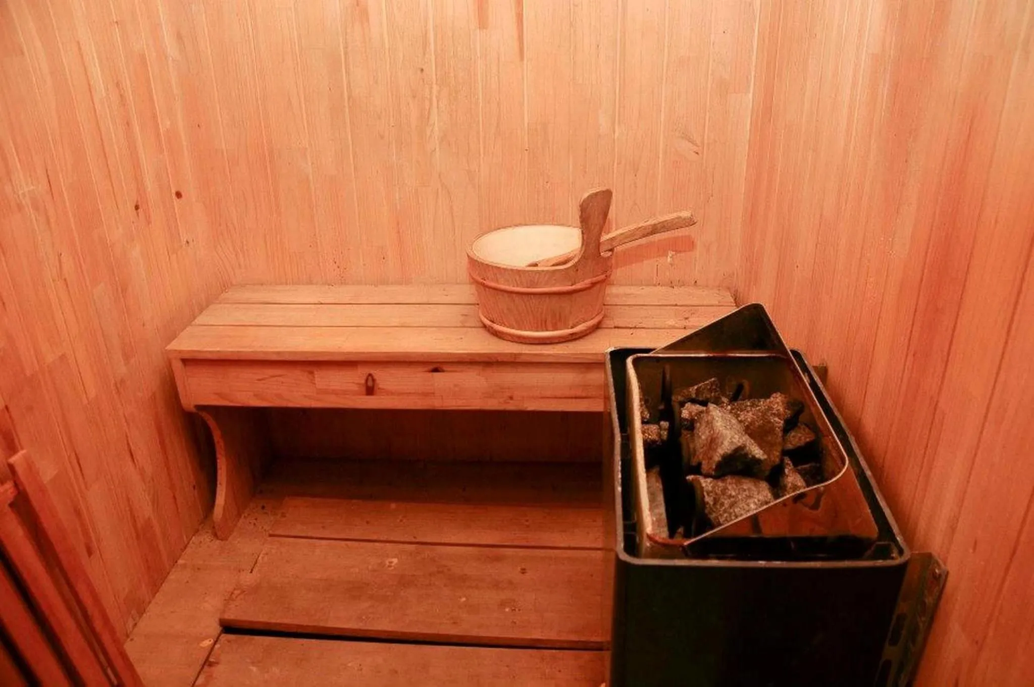 Sauna in Rose Hotel