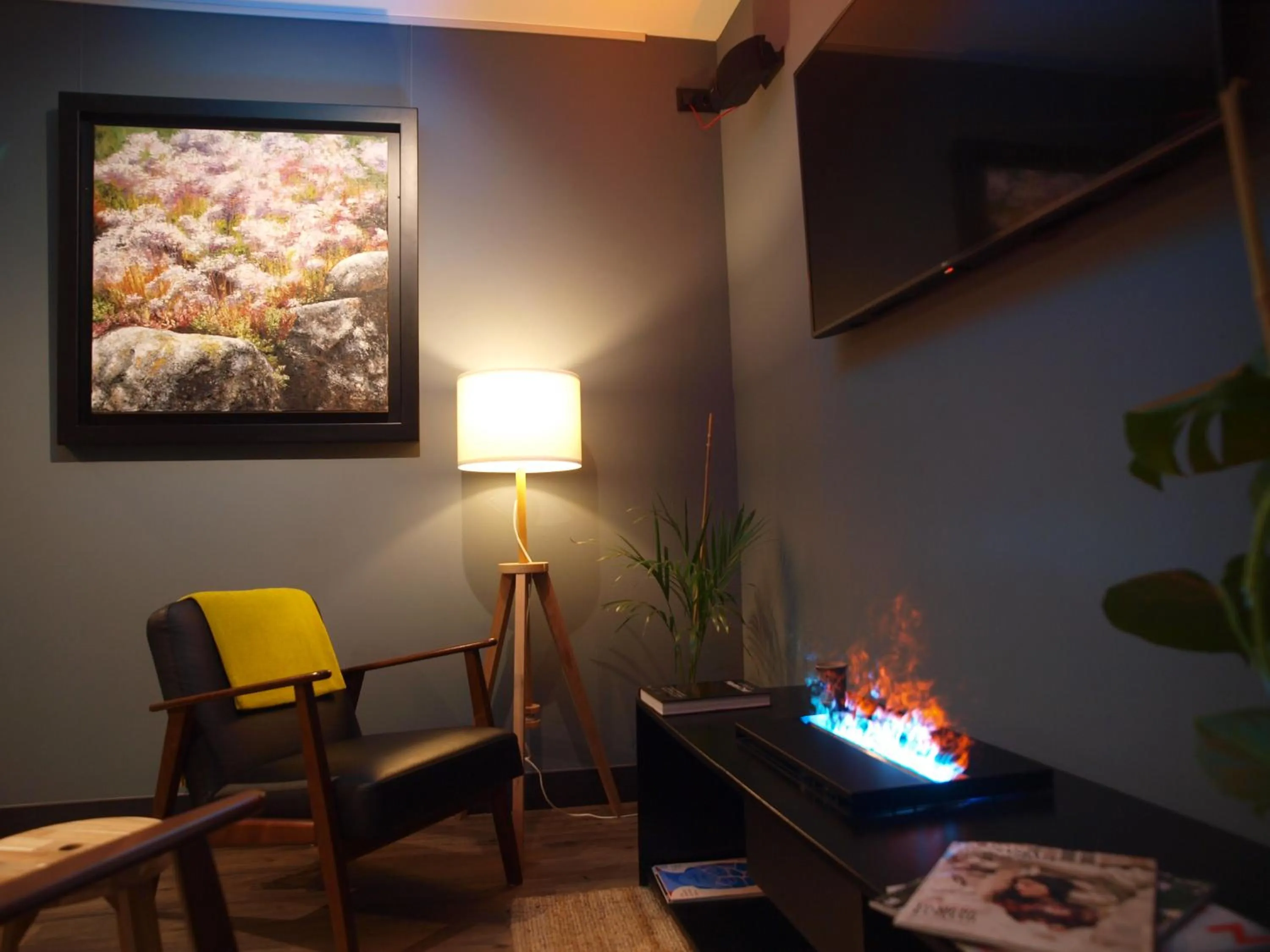 Seating area in M&UGA Hotela