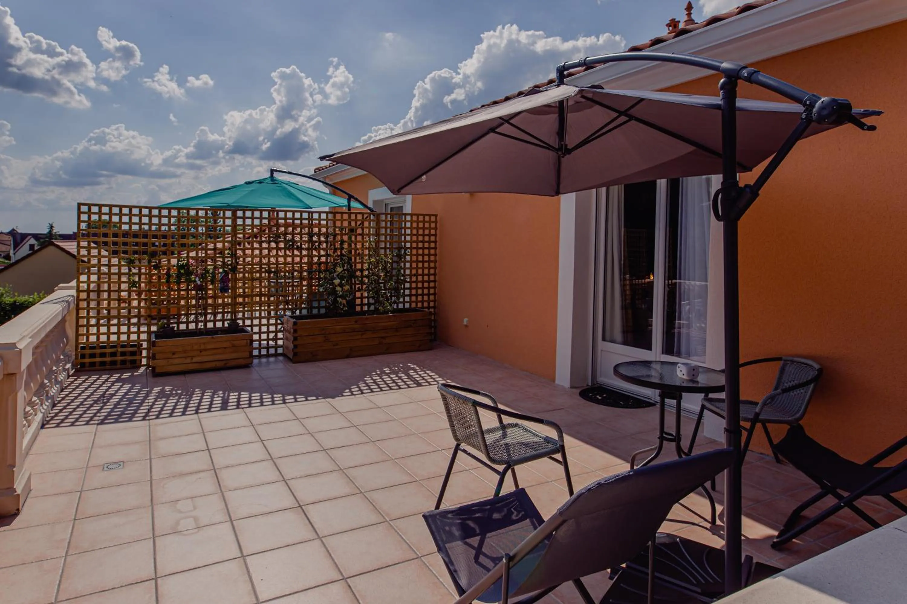 VILLA DES CHENES-Adult only