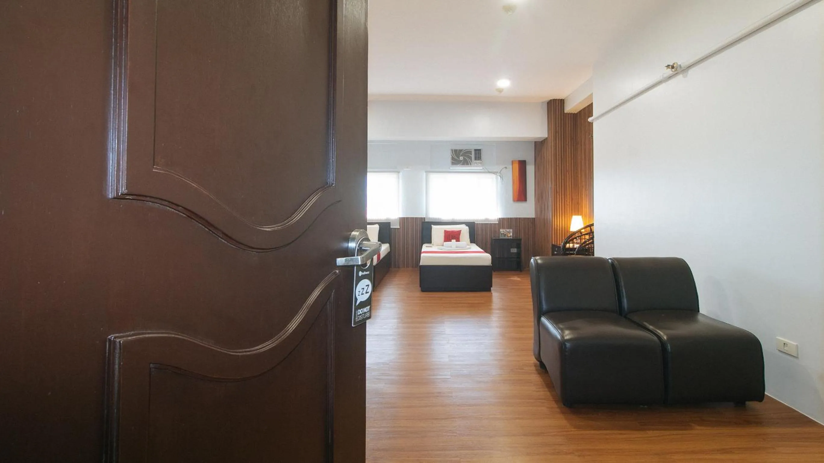 TV and multimedia in RedDoorz at BP International Powerhouse Inc near SM Manila