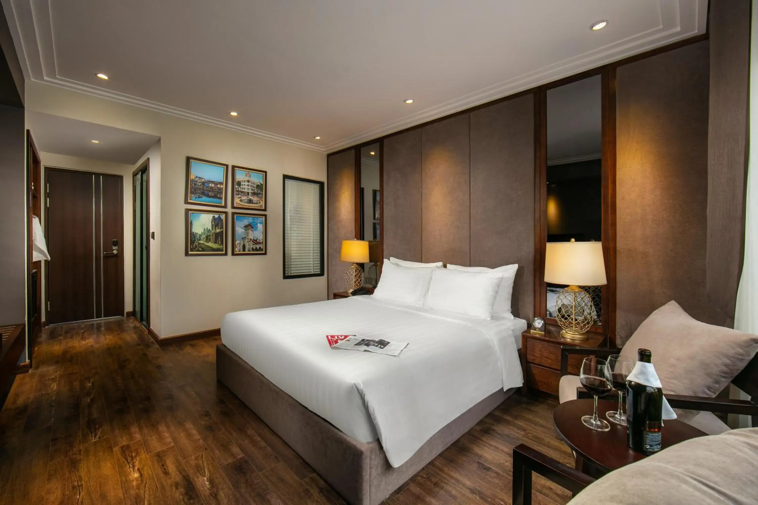 Deluxe Room (1 adult + 1 child) - single occupancy in Ping Diamond Hotel Hanoi Deluxe Room (1 adult + 1 child) - single occupancy in Ping Diamond Hotel Hanoi