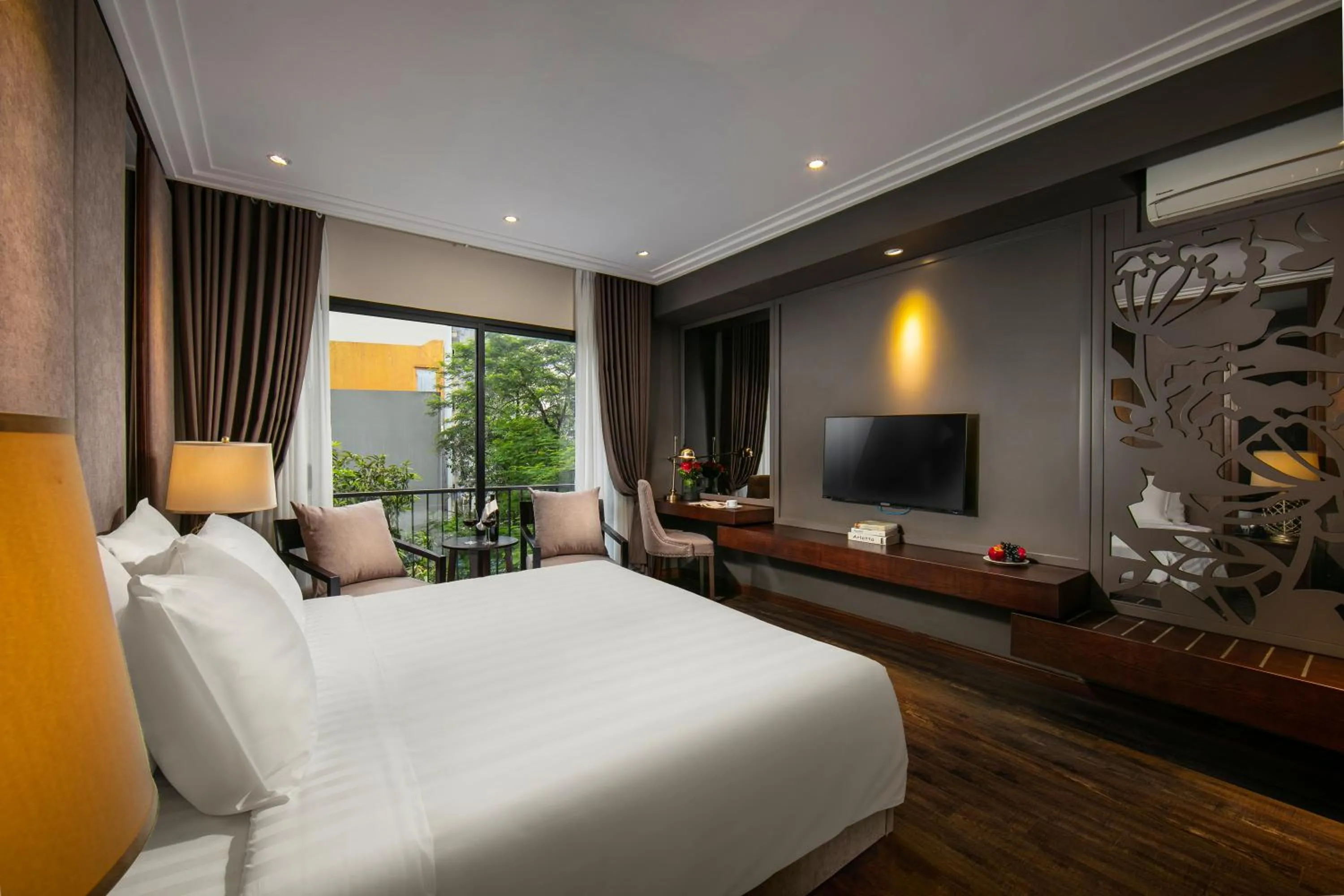 Bed in Ping Diamond Hotel Hanoi