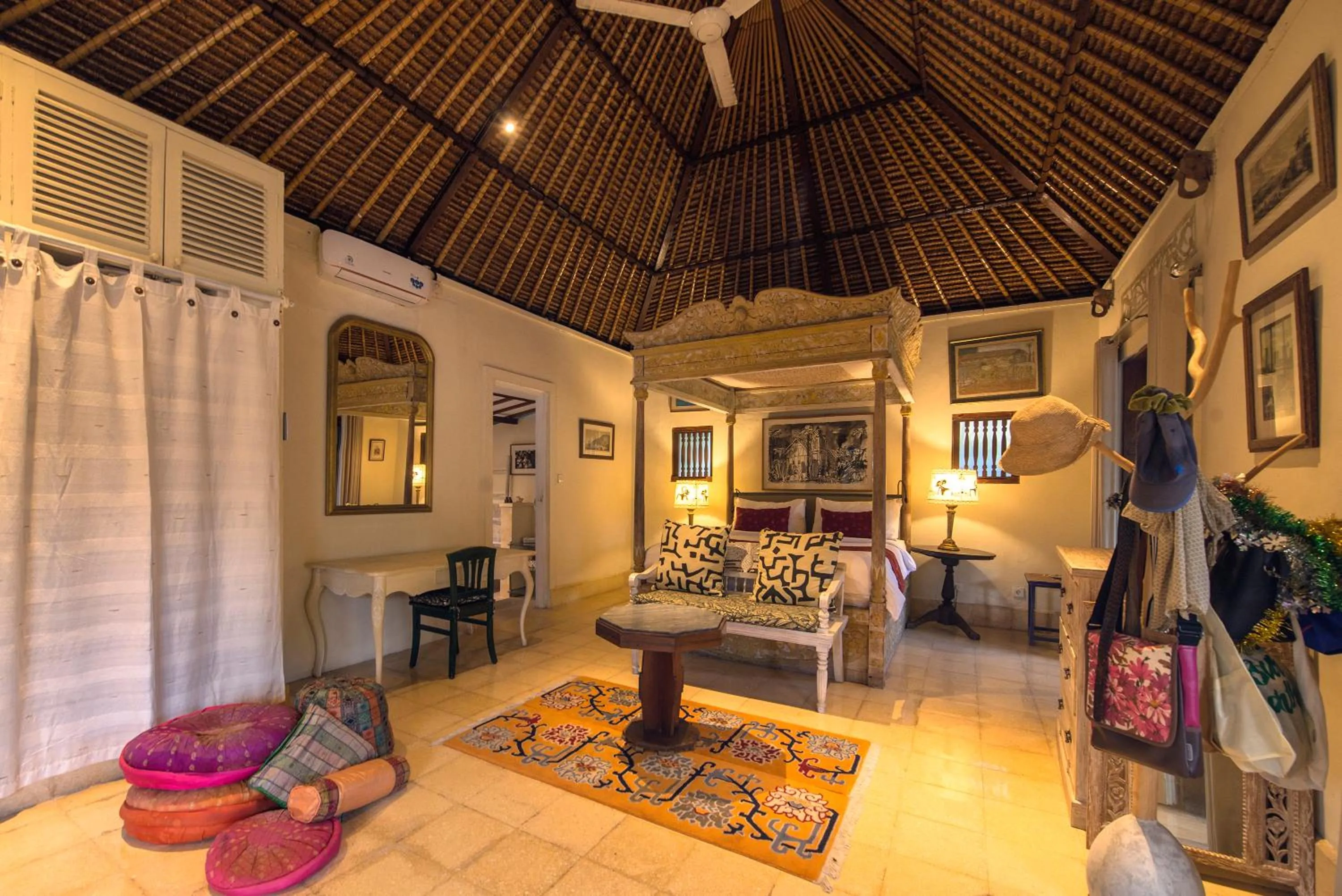 Bed in Bebek Cottages Sanur