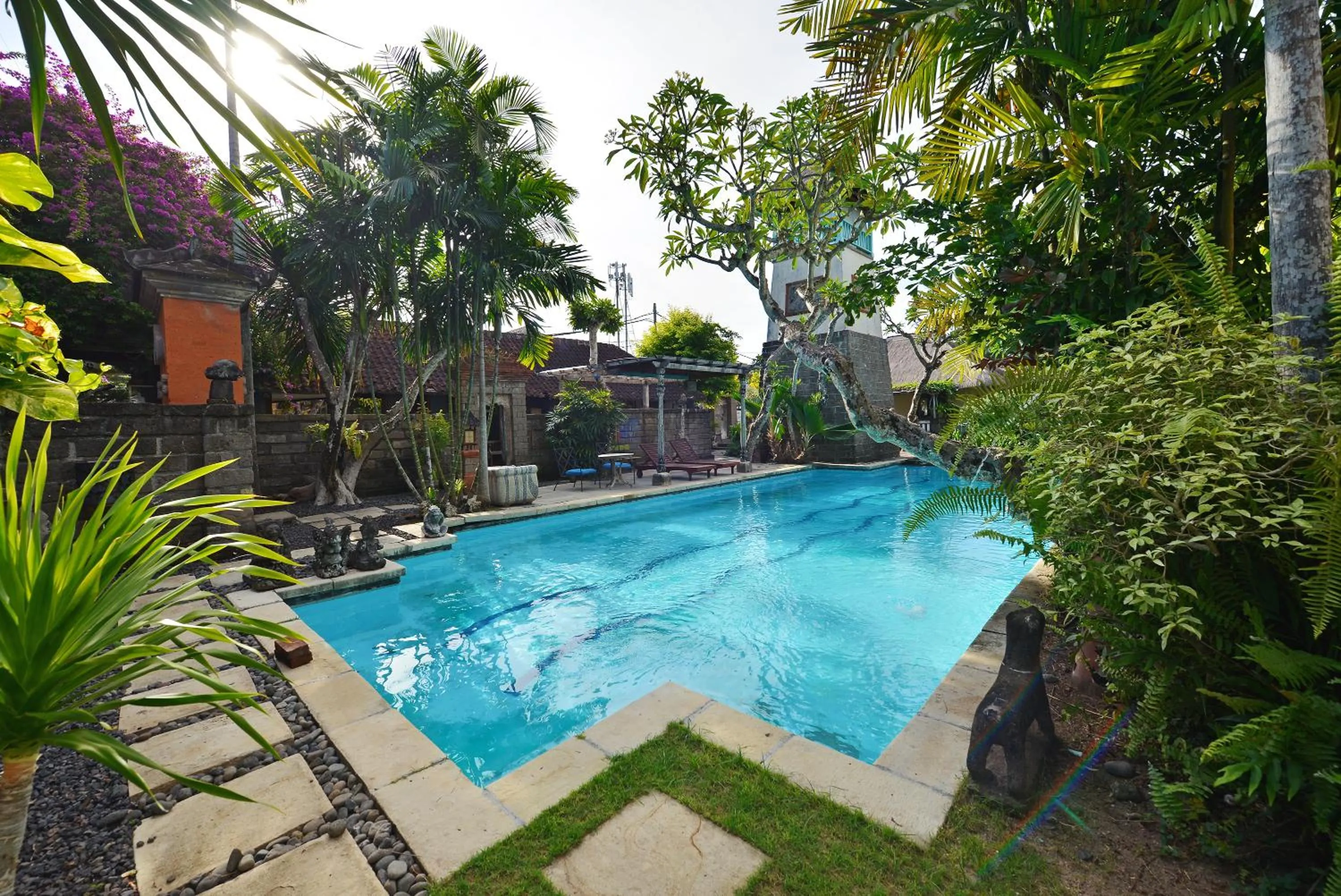 Swimming pool in Bebek Cottages Sanur