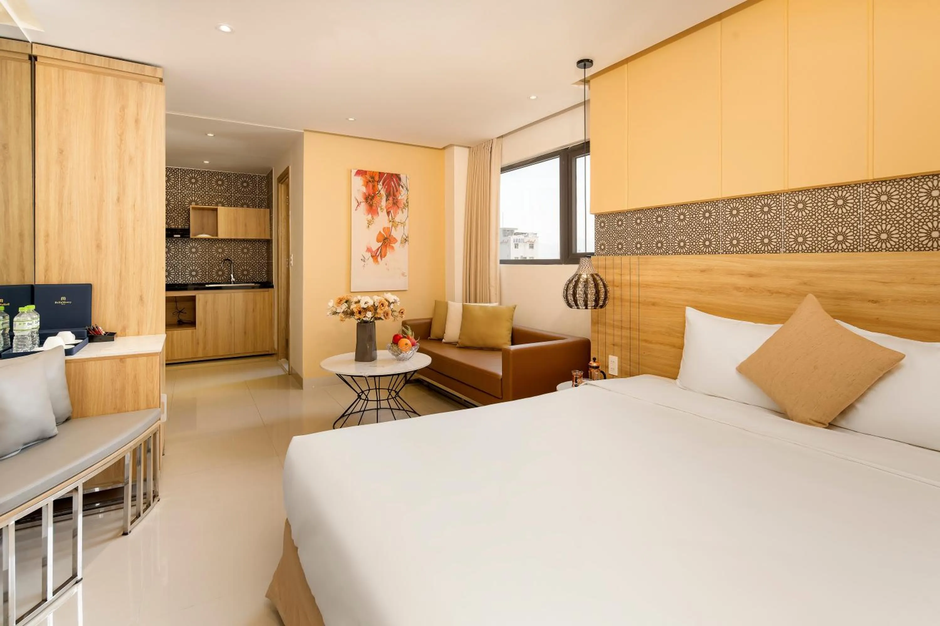 View (from property/room), Bed in Bella Merry Hotel and Apartment - 100M To The My Khe Beach