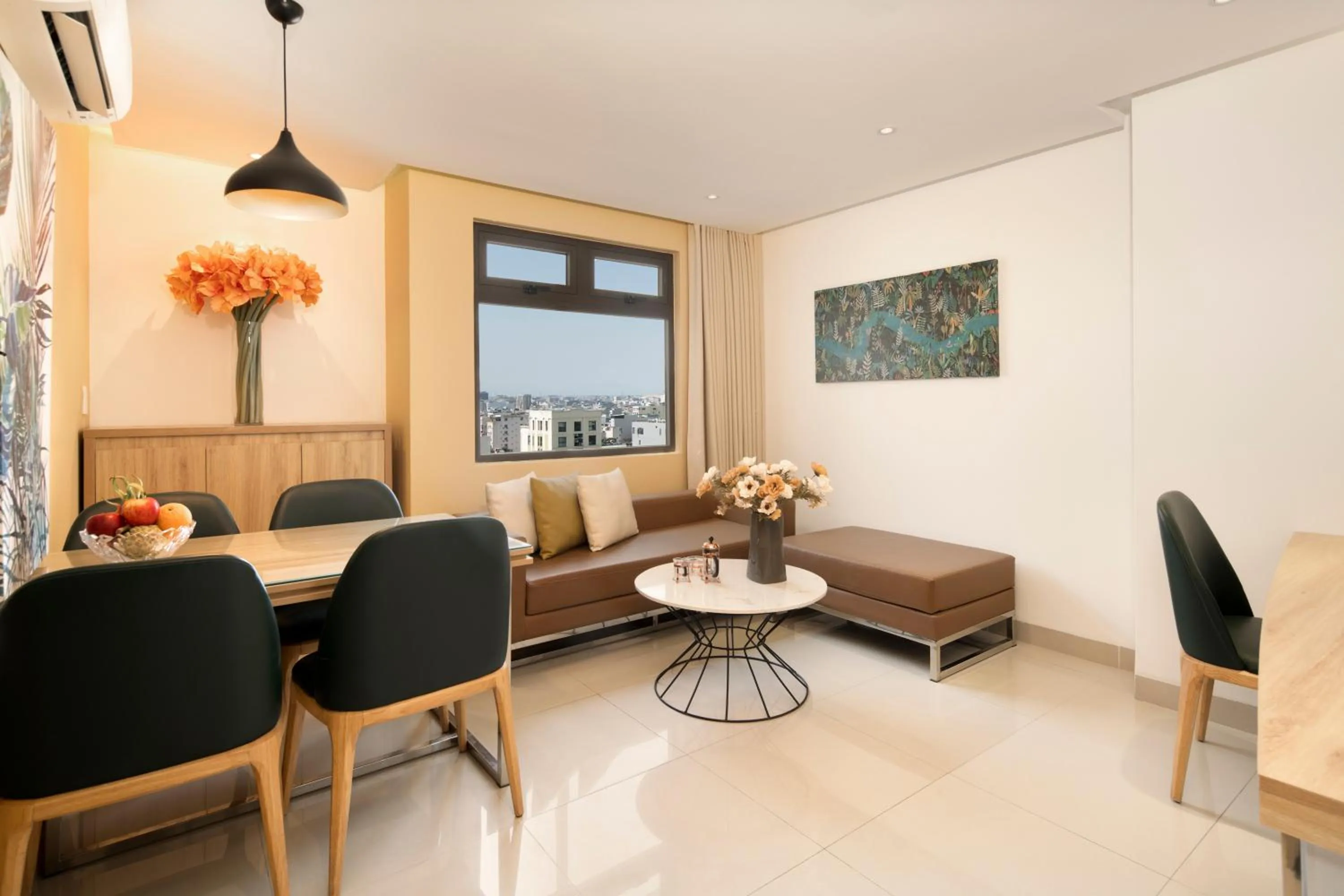 Living room in Bella Merry Hotel and Apartment - 100M To The My Khe Beach