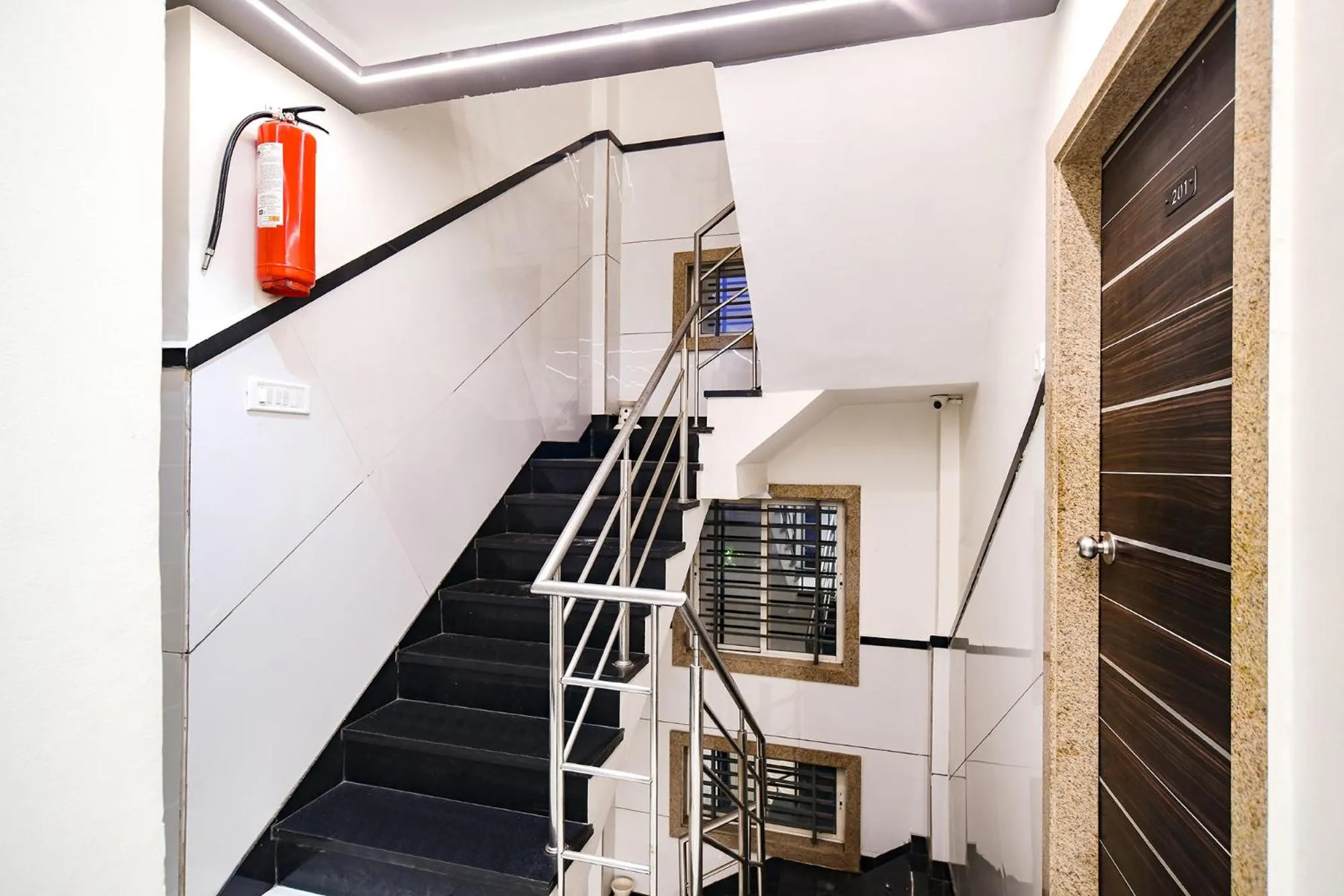 Lobby or reception in FabHotel Shree Ram Palace