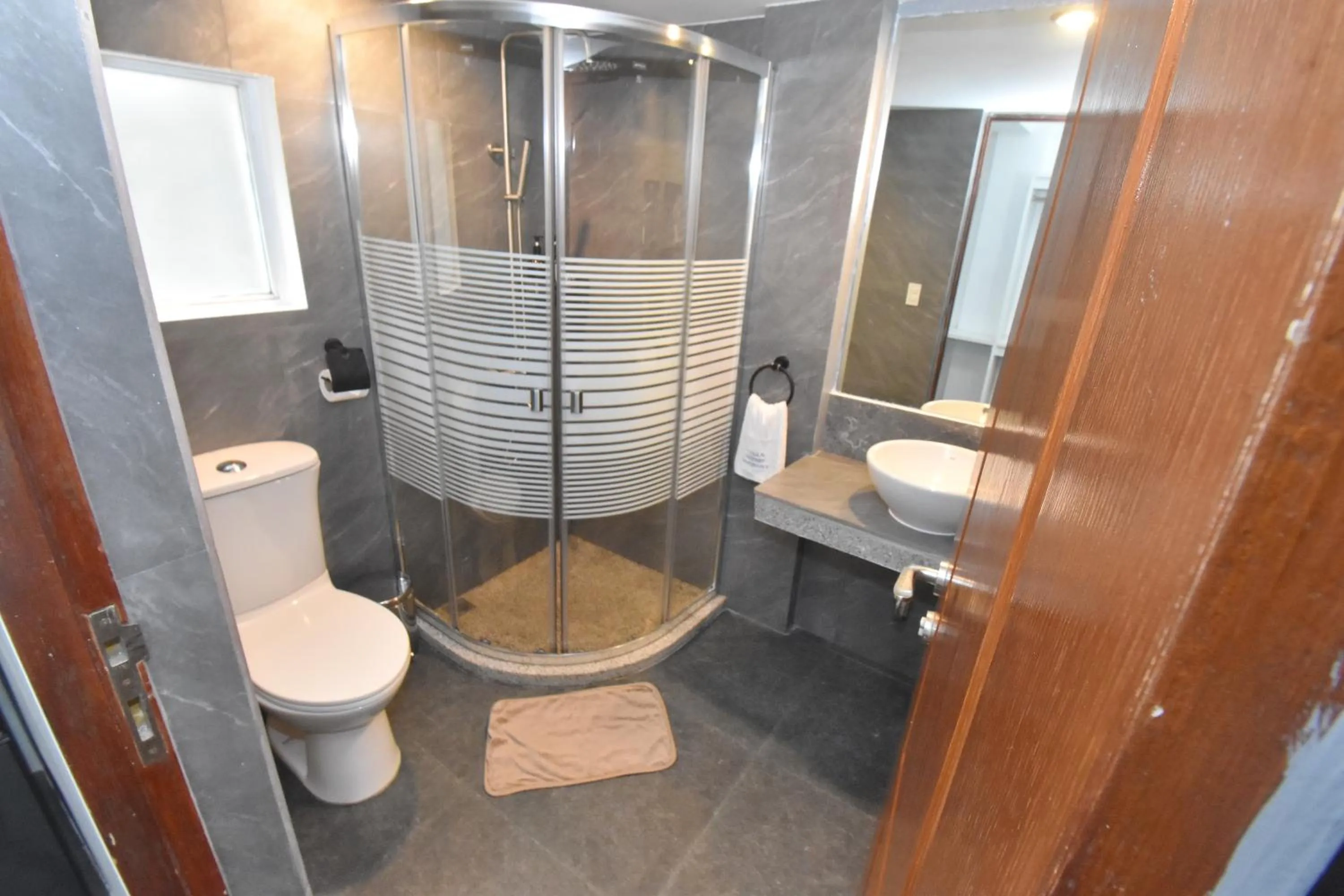 Bathroom in Villa Sunset Boracay