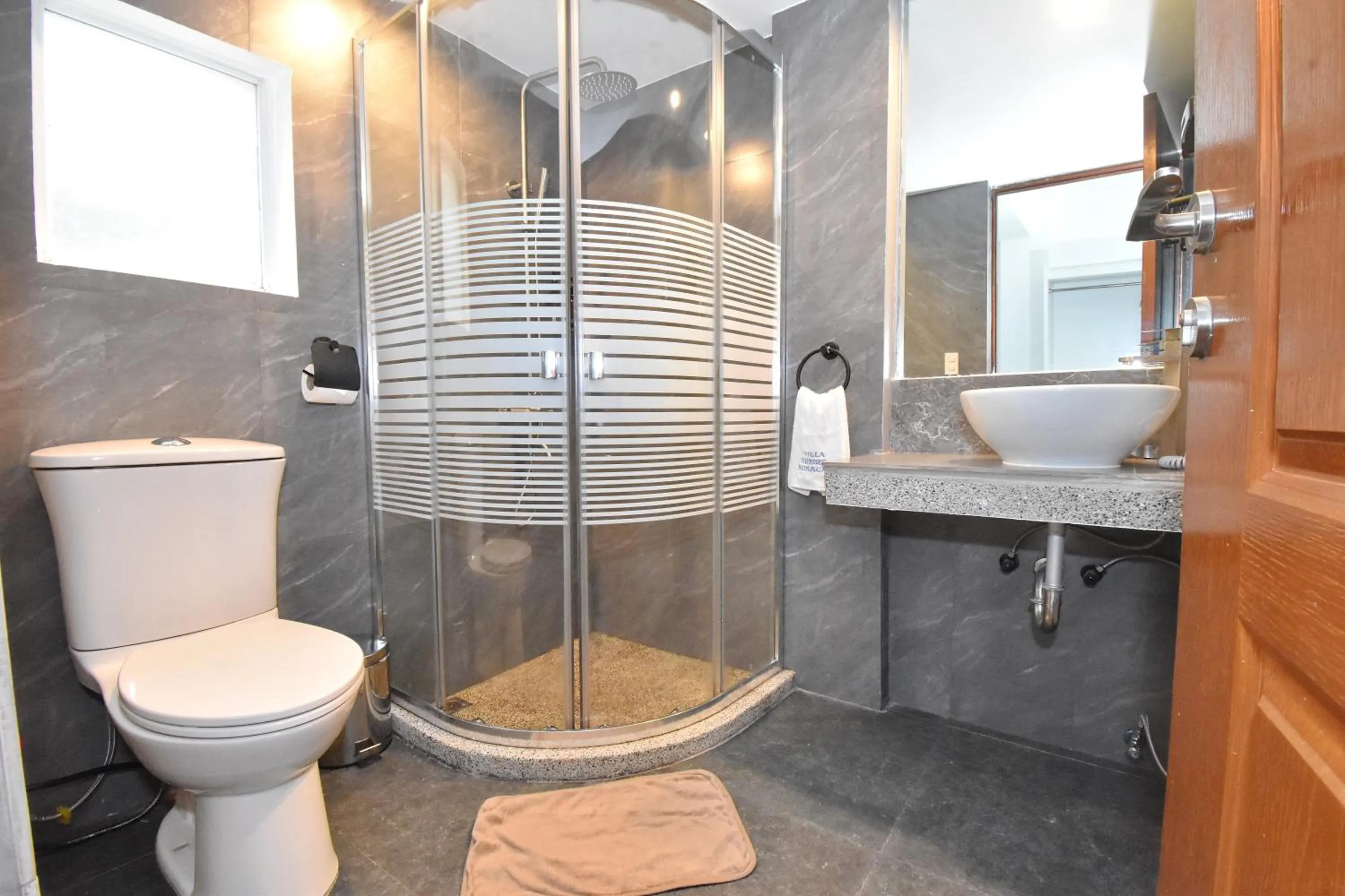 Shower in Villa Sunset Boracay