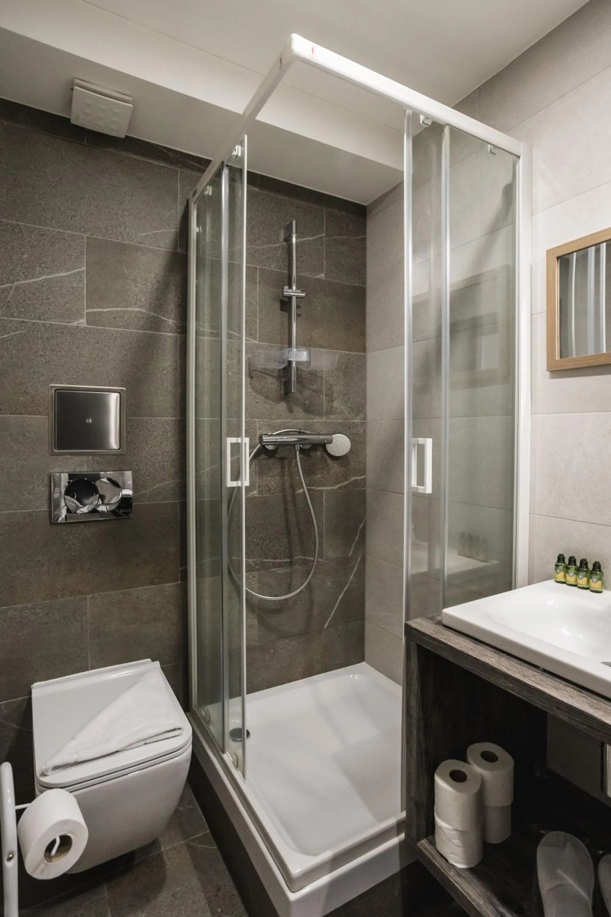 ARIETES MARMONT Resort