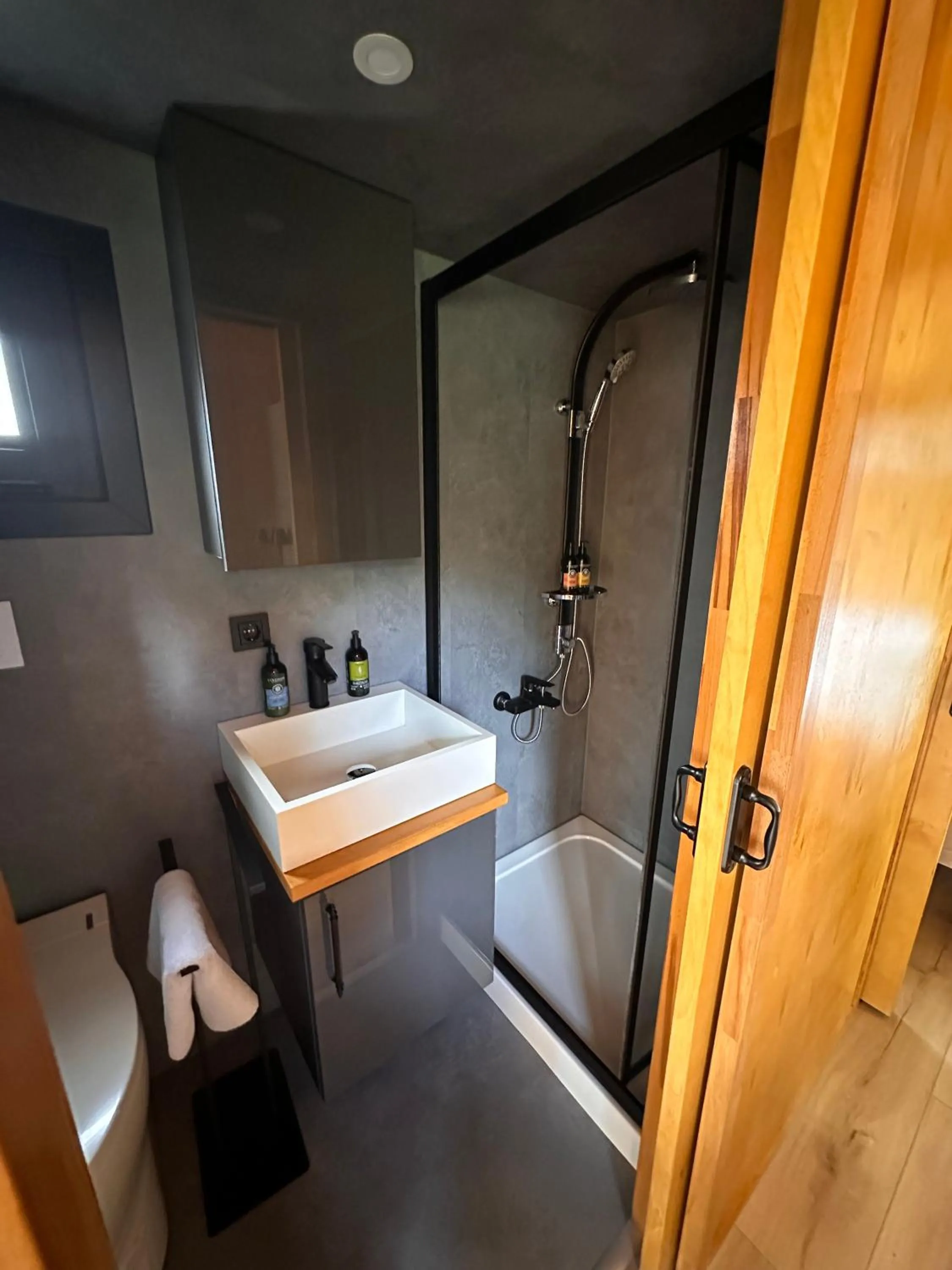 Bathroom in ARIETES MARMONT Resort