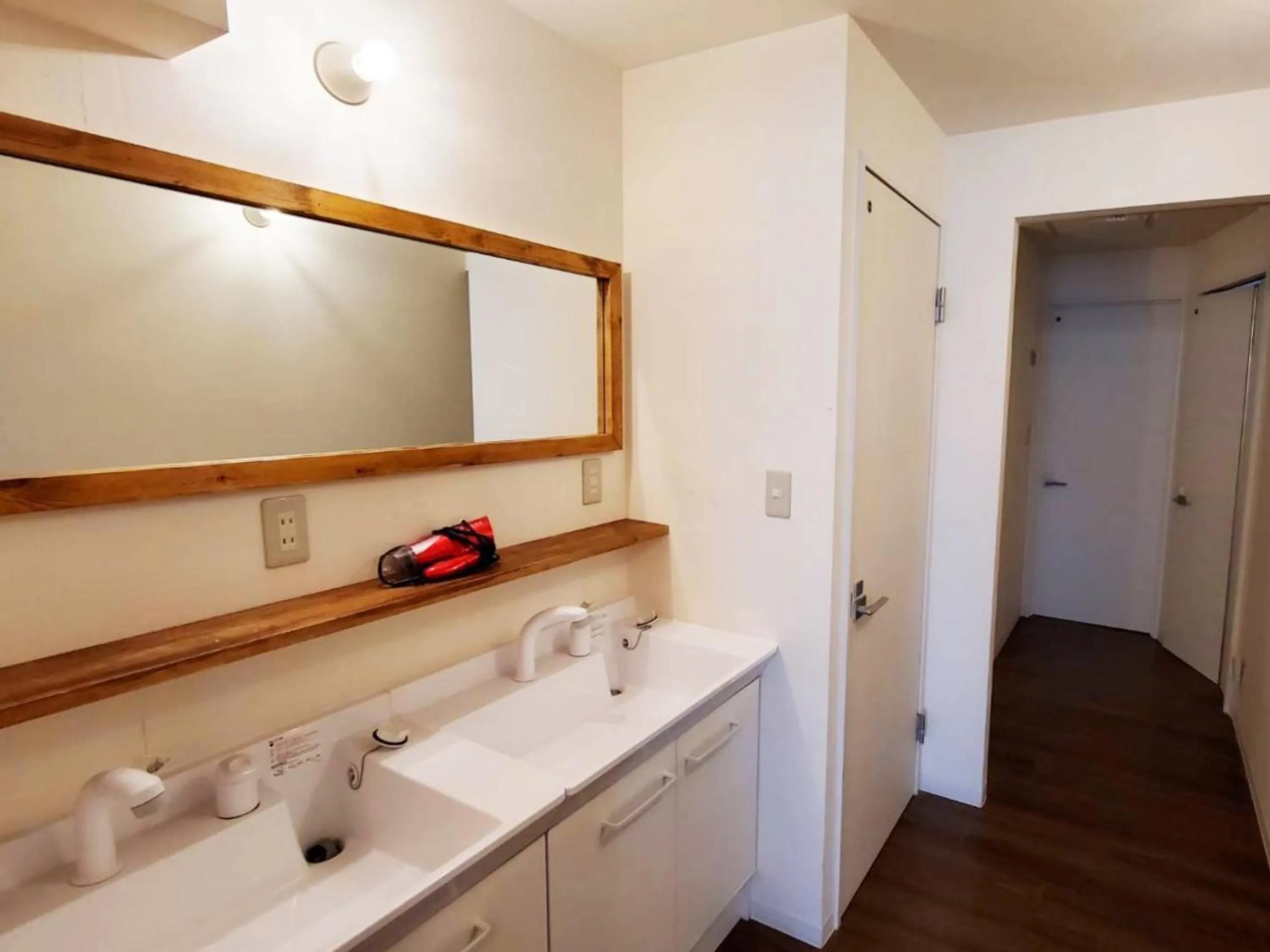 Area and facilities in ゲストハウス EZO Run Sapporo 札幌中心部でシンプルな滞在ができるホステル