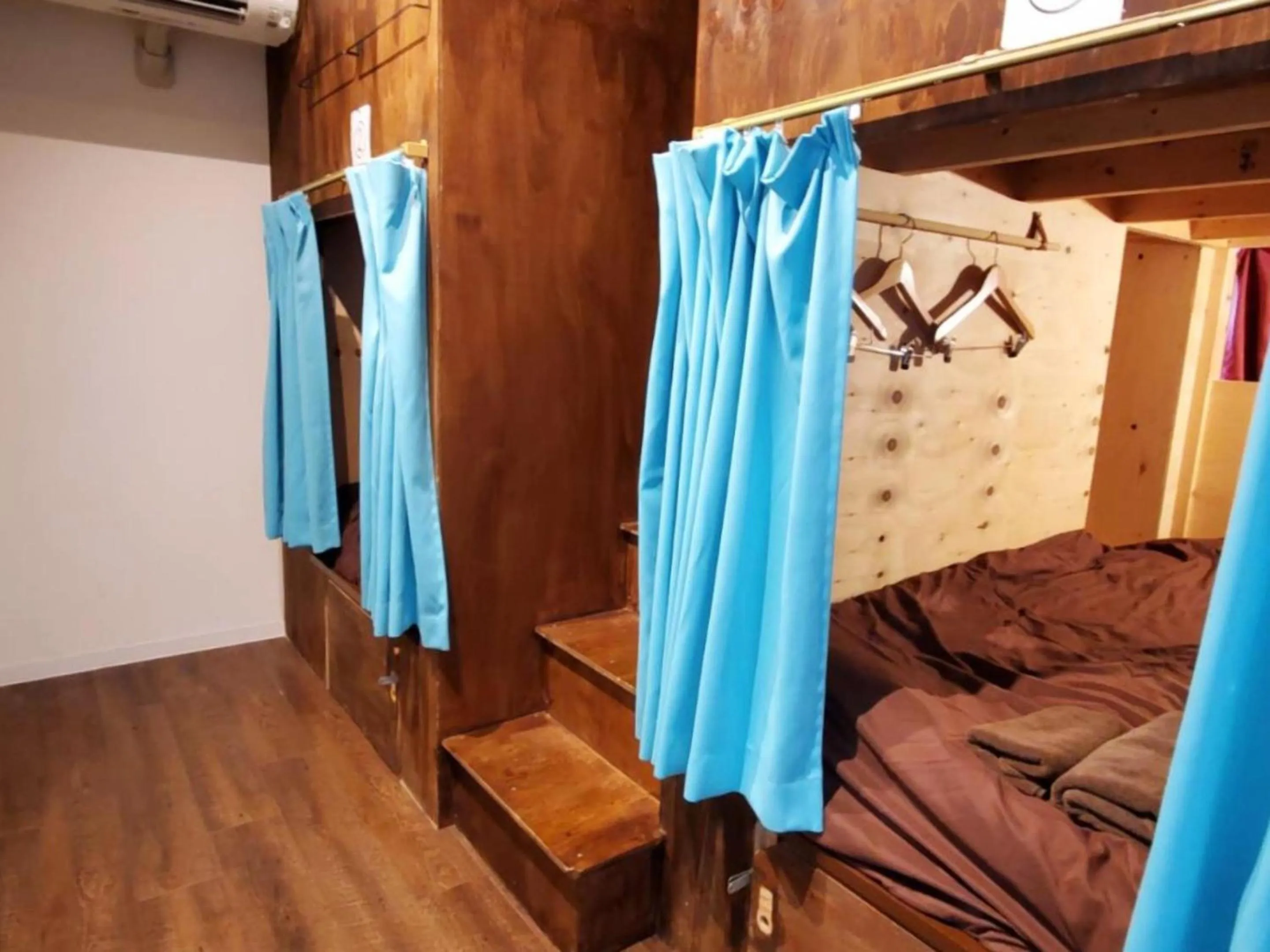 Photo of the whole room, Bed in ゲストハウス EZO Run Sapporo 札幌中心部でシンプルな滞在ができるホステル