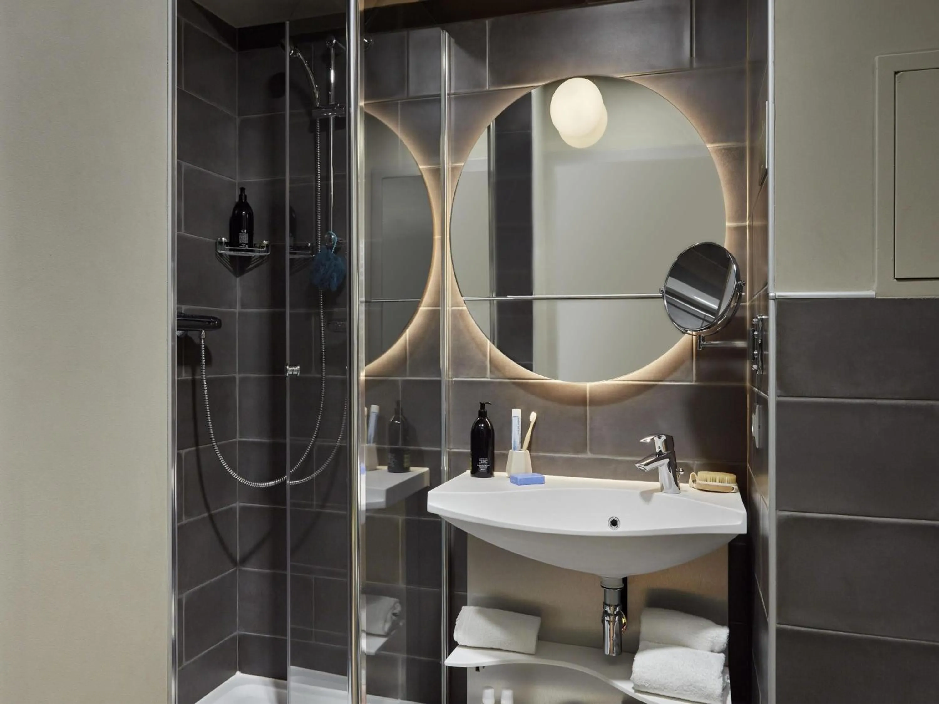 Bedroom in Aparthotel Adagio Paris Suresnes Longchamp