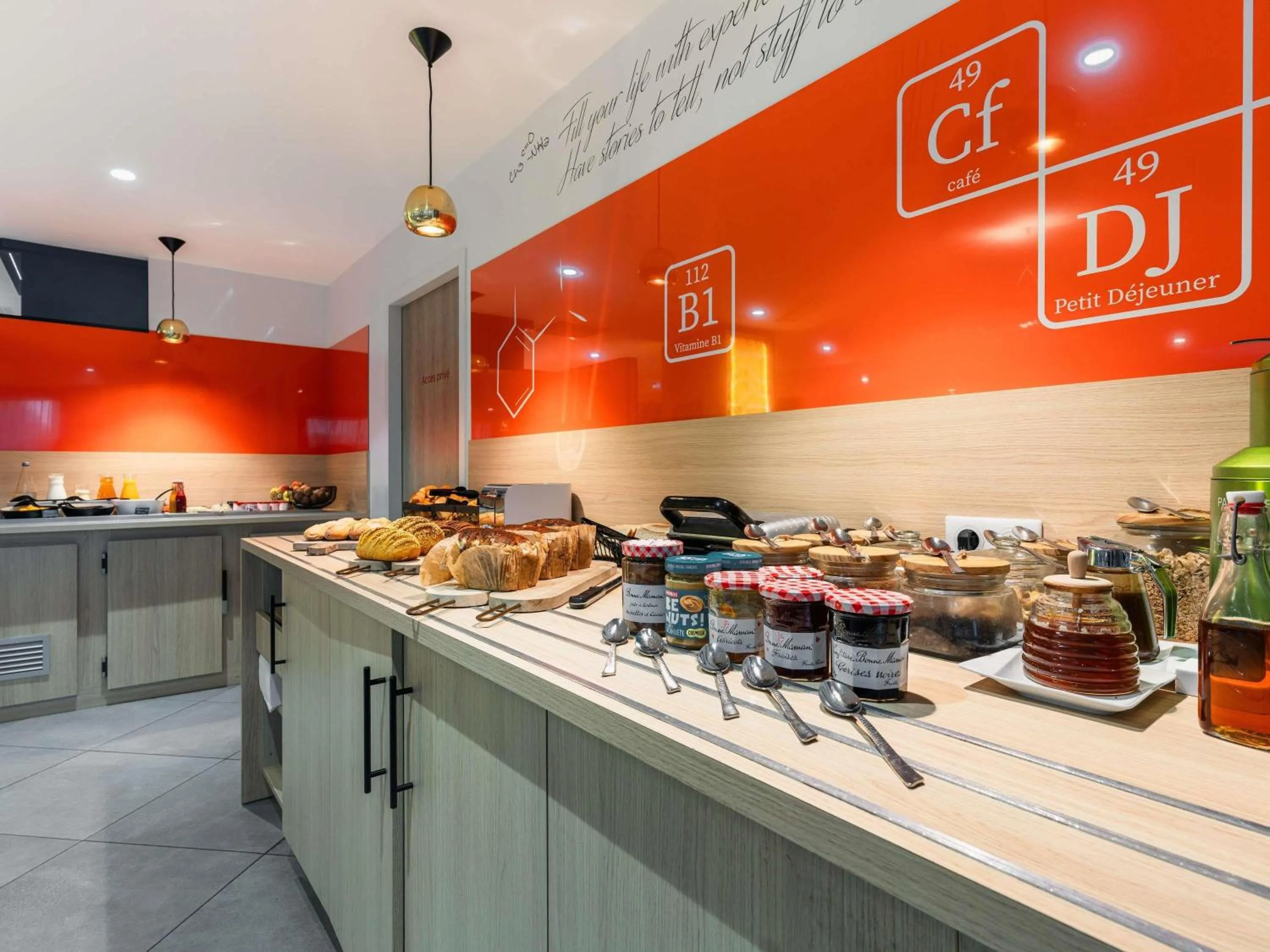 Breakfast in ibis Styles Fougeres