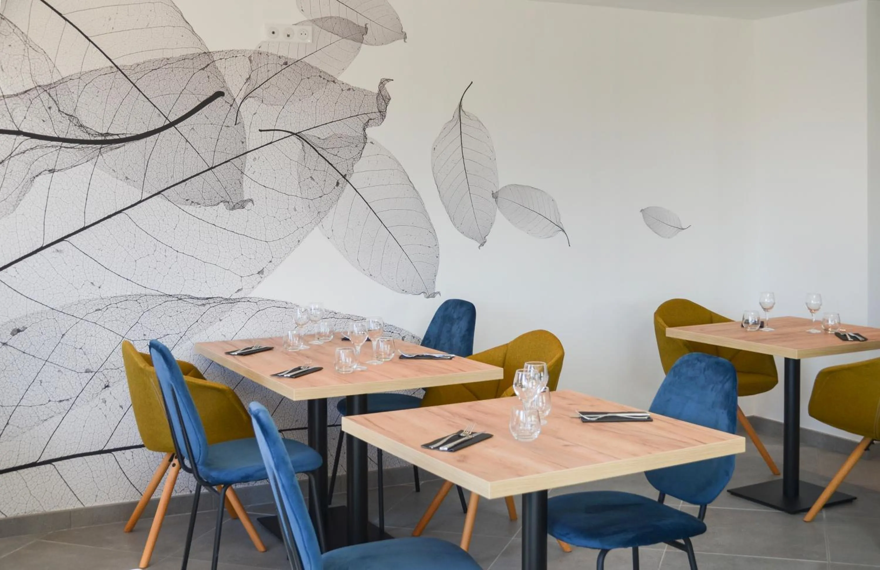 Restaurant/places to eat in ibis Styles Fougeres