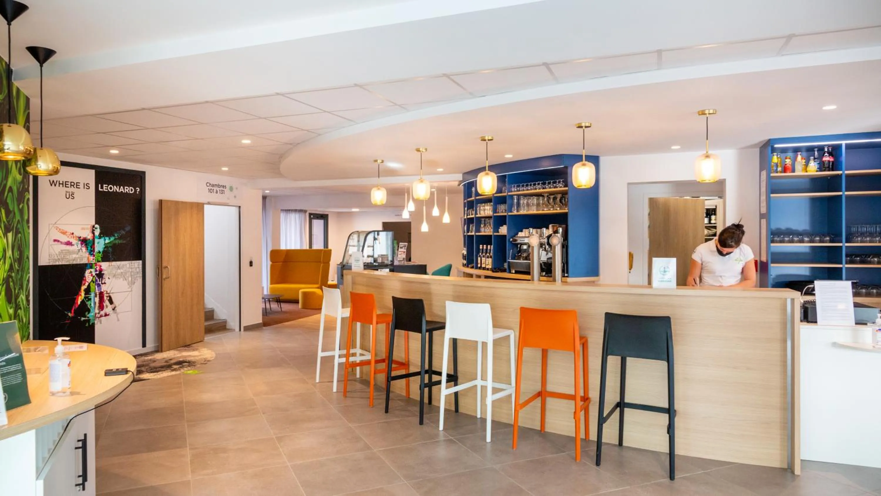Lobby or reception in ibis Styles Fougeres