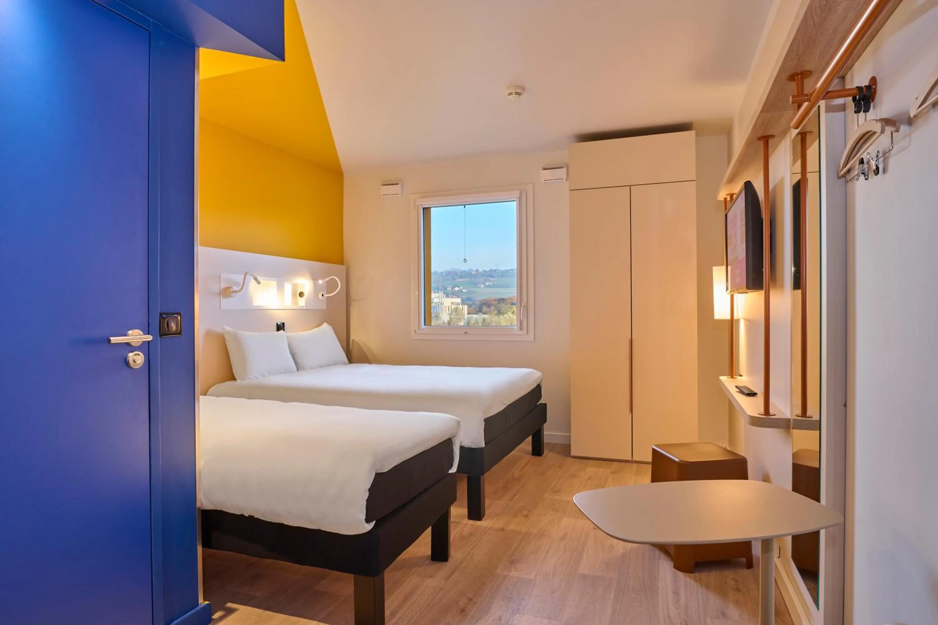 Bed in Ibis Budget Nangy Annemasse