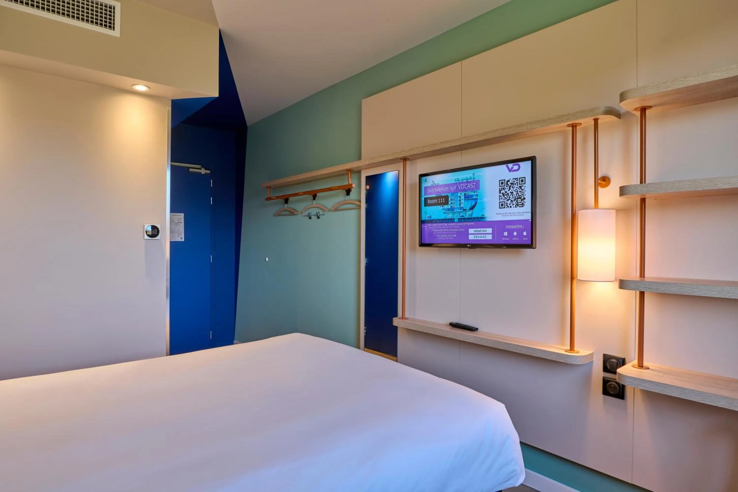 Bed in Ibis Budget Nangy Annemasse