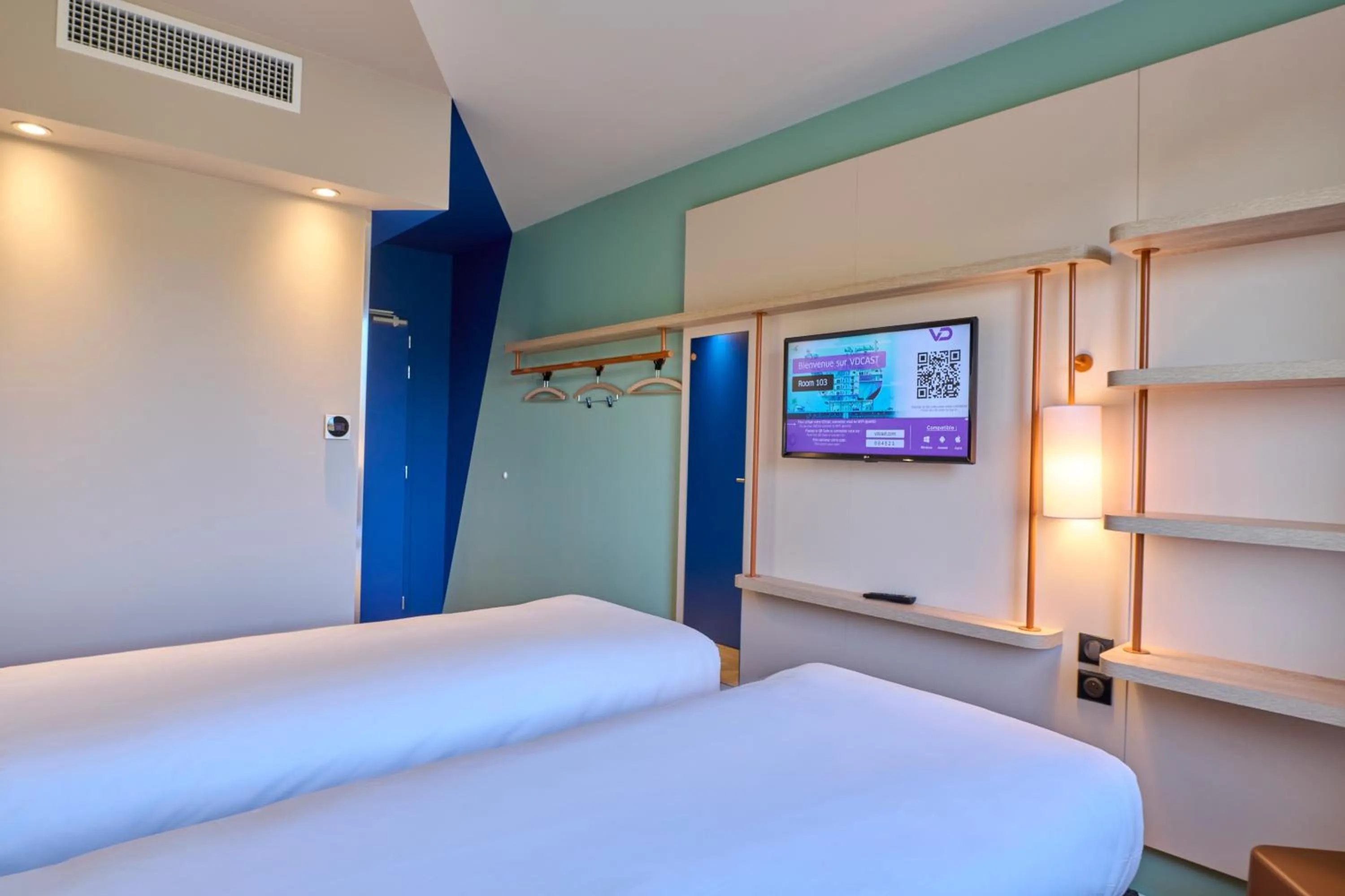 Bed in Ibis Budget Nangy Annemasse
