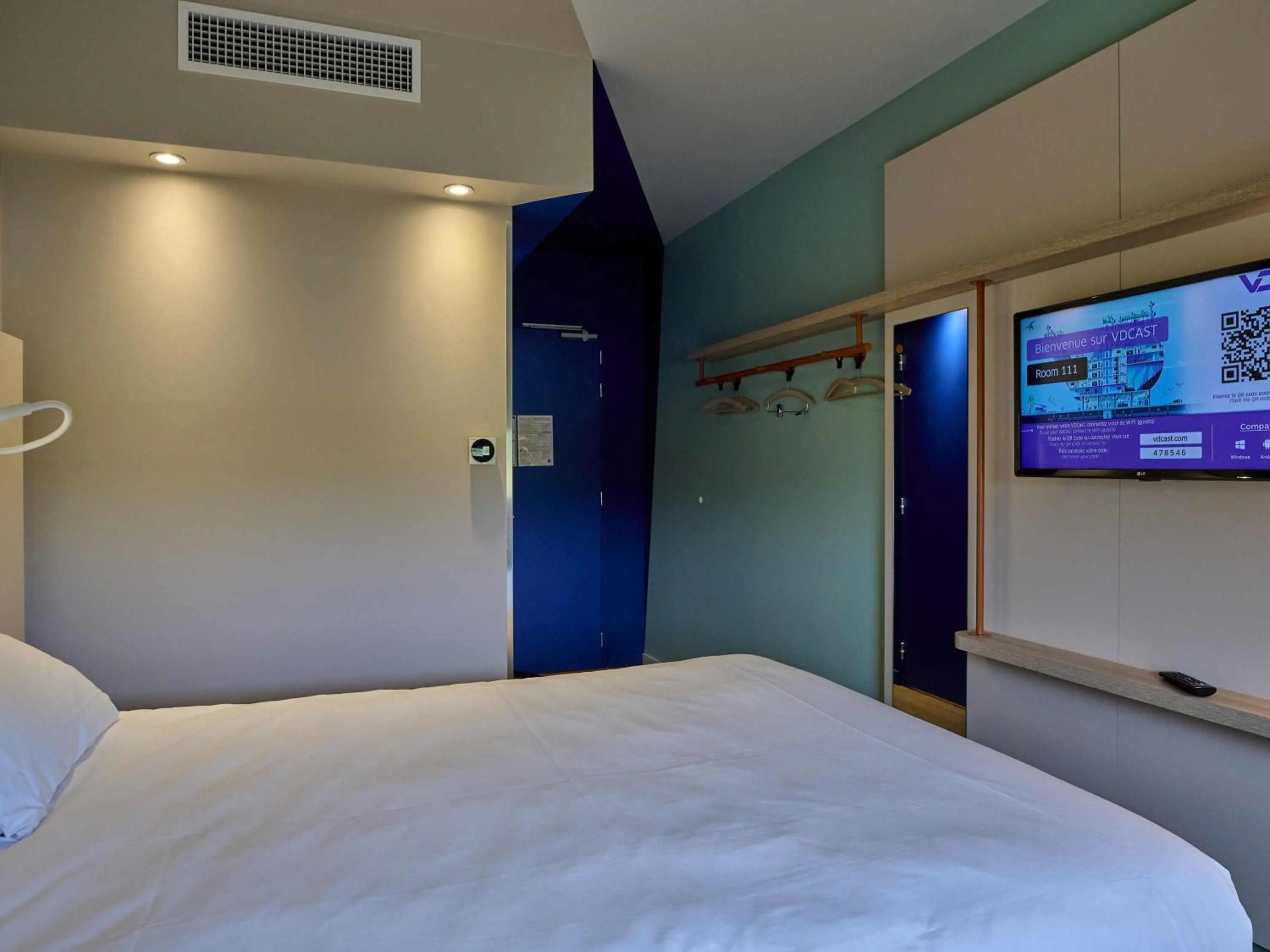 Bedroom, Bed in Ibis Budget Nangy Annemasse