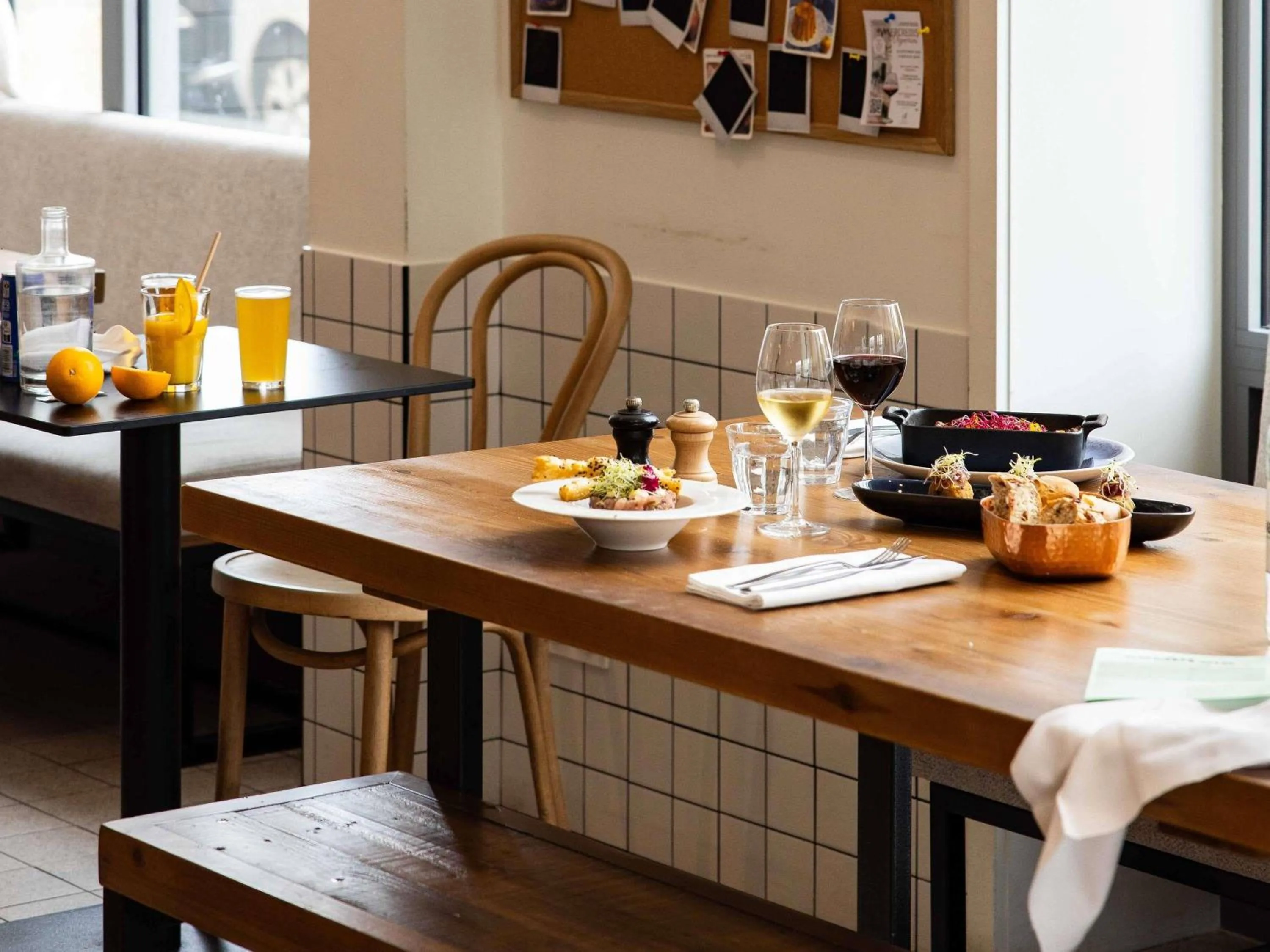 Restaurant/places to eat in Mercure Bordeaux Centre Gare Atlantic