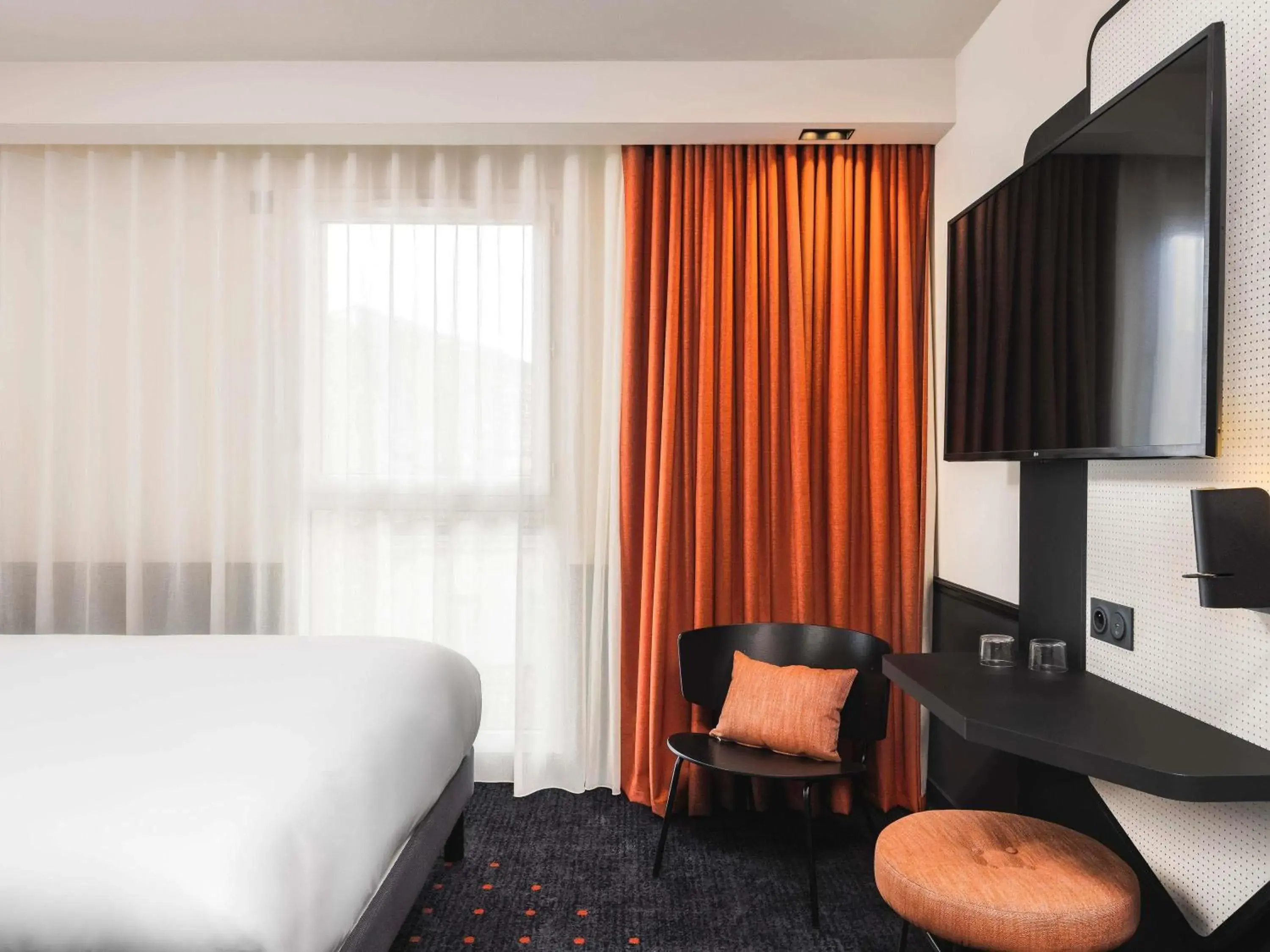 Classic Double Room in Mercure Bordeaux Centre Gare Atlantic Classic Double Room in Mercure Bordeaux Centre Gare Atlantic