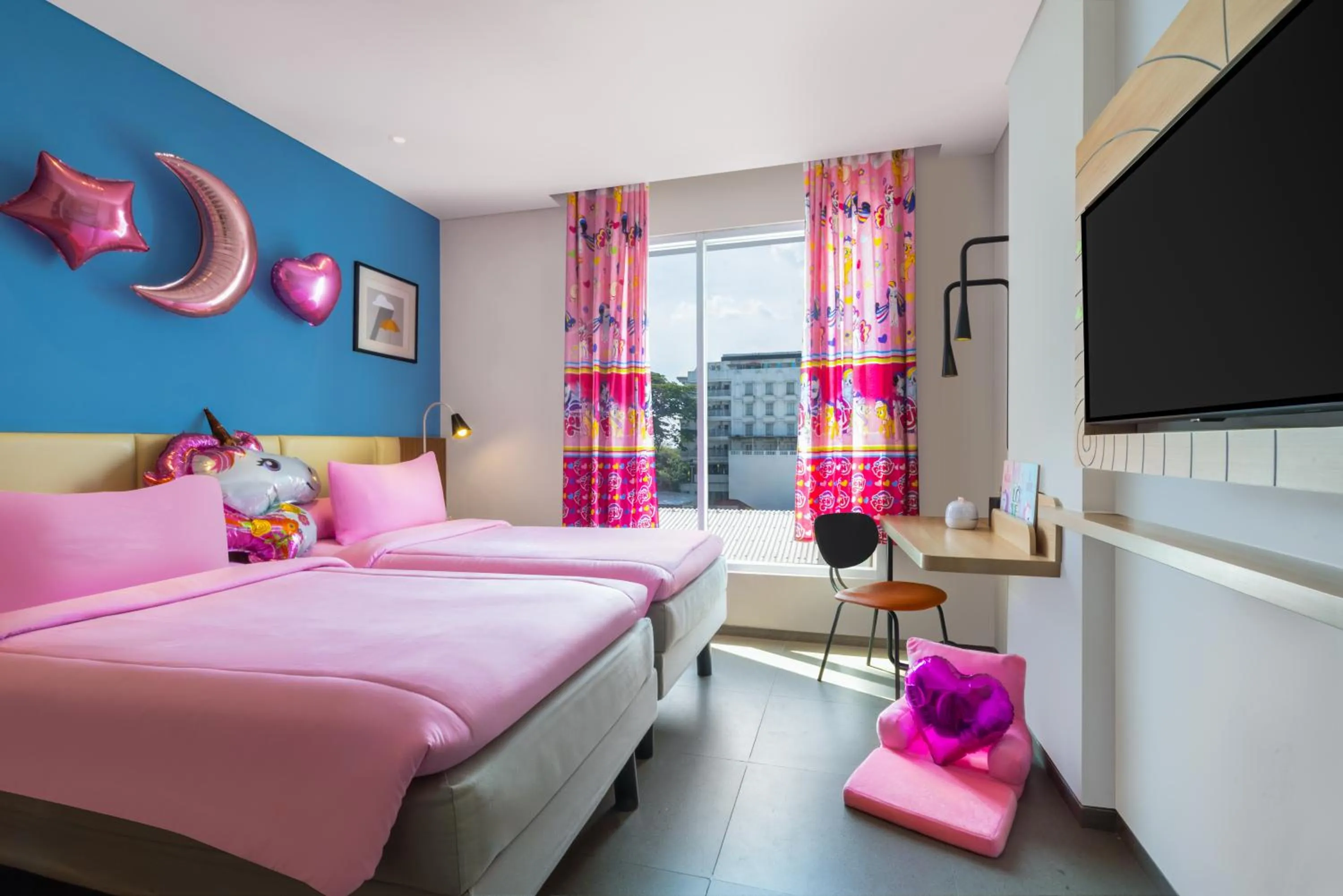 Bed in ibis Styles Bogor Pajajaran